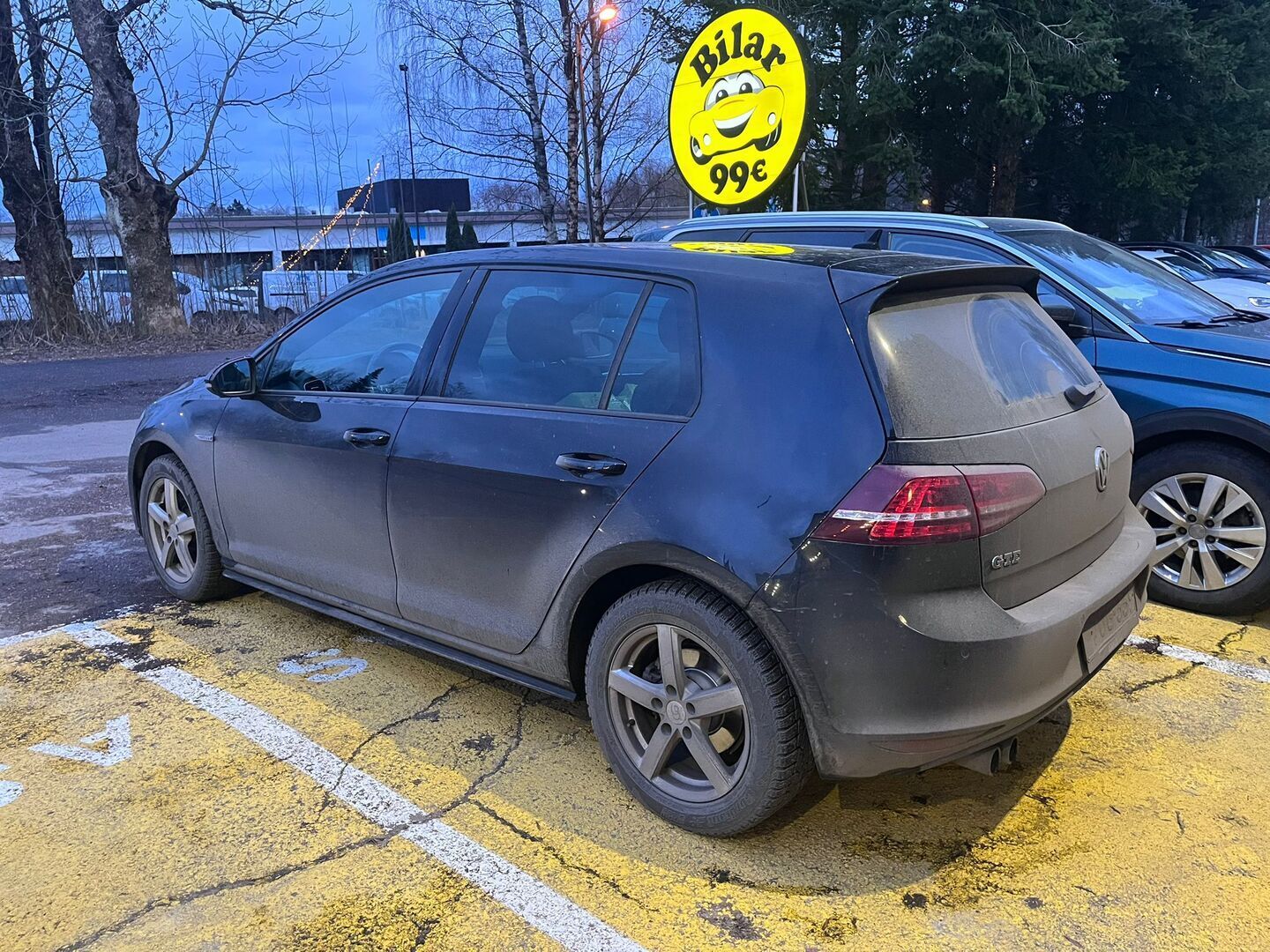 Volkswagen Golf 2015 ** Tutakt/ Vakkari/ Nahat/ auto ilmastointi - *YritysOutlet - Myydään vain yrityksille*