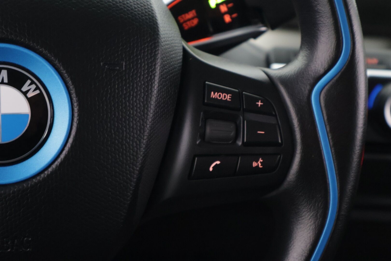 BMW i3 2018 94Ah REX Charged Edition *Vakkari / Tutkat taakse / Vähän ajettu / Pitkä leima* - *Vähän ajettu / Huippu siisti / Söötti kaupunki auto!*