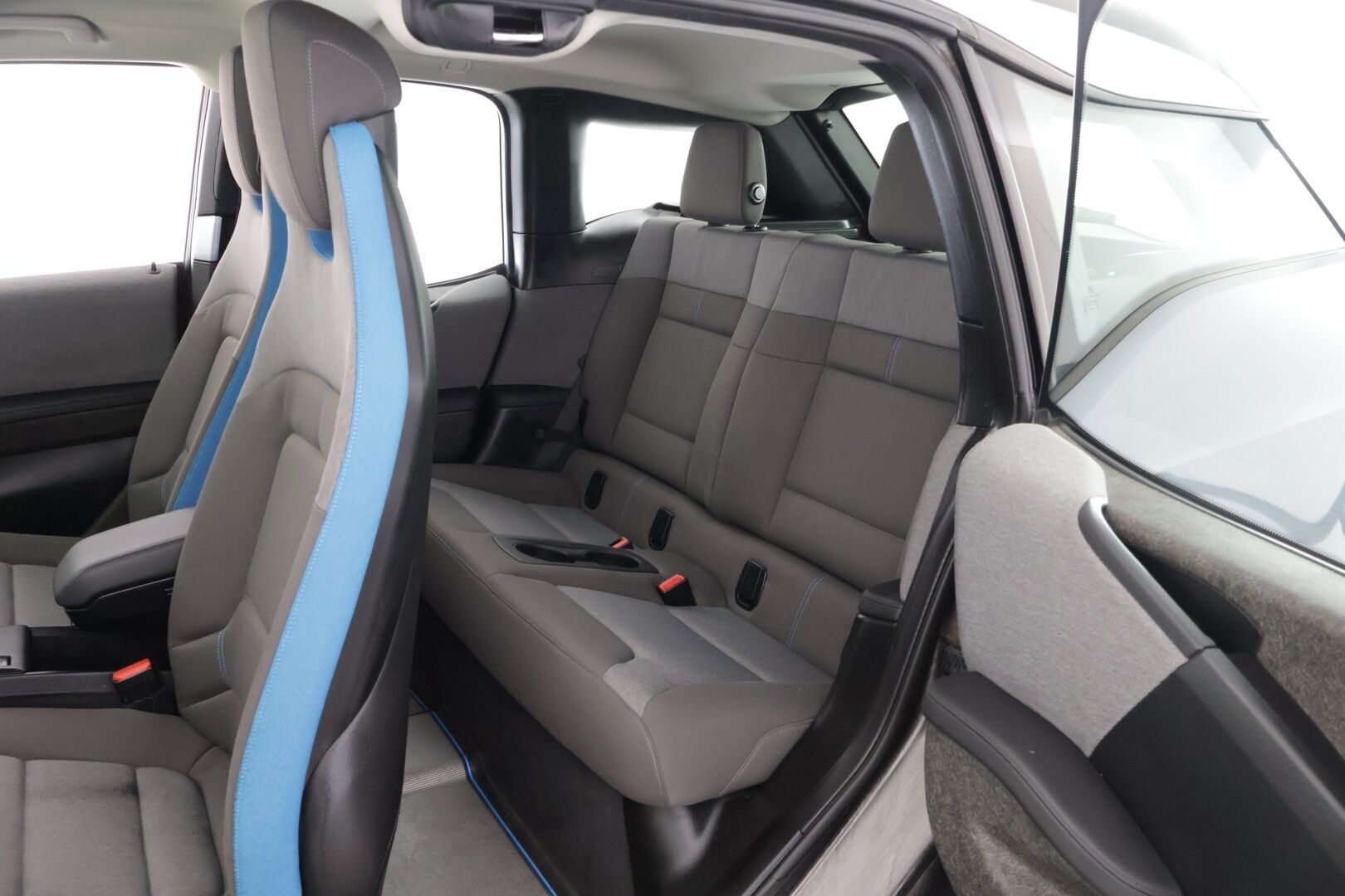BMW i3 2018 94Ah REX Charged Edition *Vakkari / Tutkat taakse / Vähän ajettu / Pitkä leima* - *Vähän ajettu / Huippu siisti / Söötti kaupunki auto!*