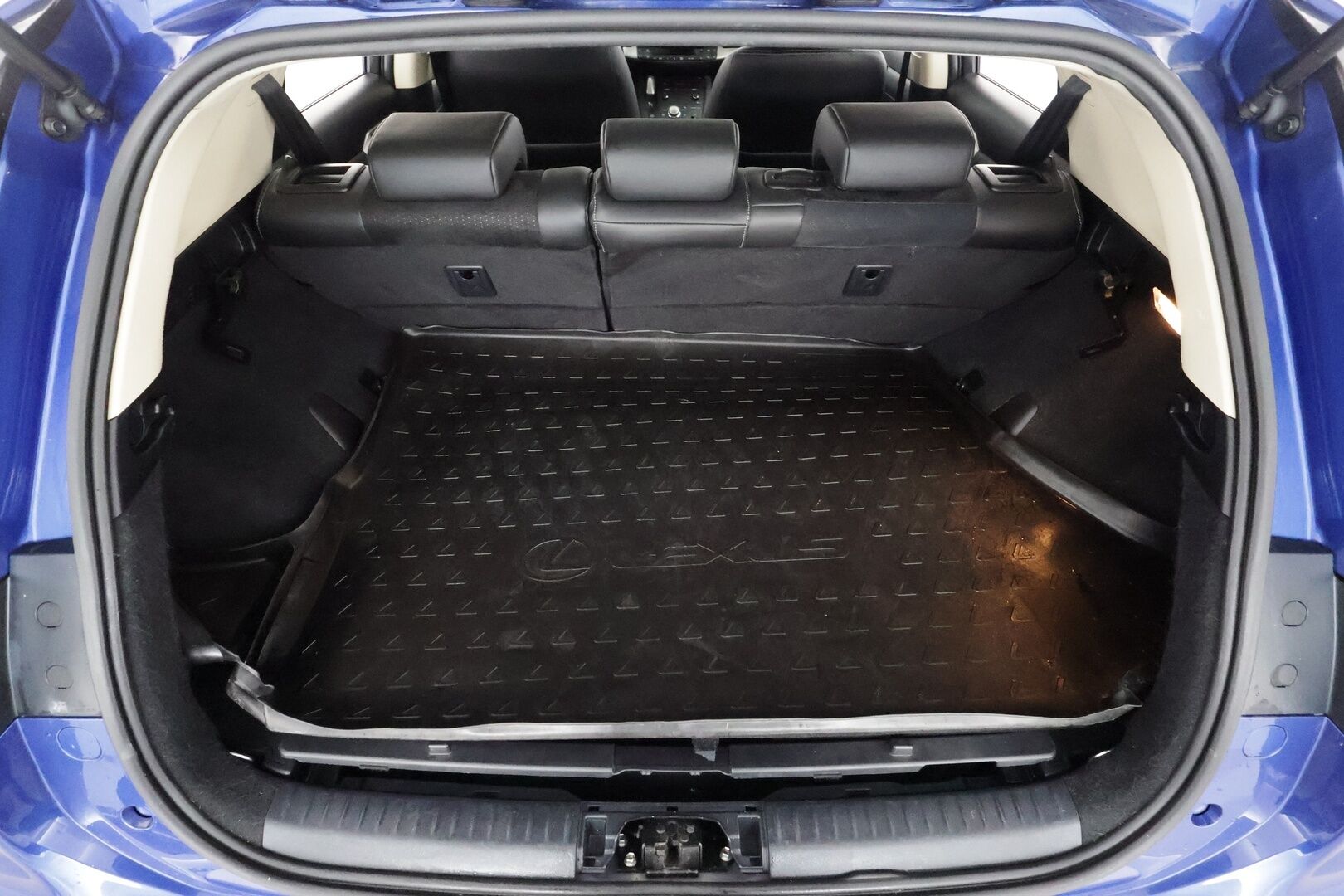 Lexus CT 2016 200h Hybrid A F Sport - | LED | P.kamera | Nahka-alcantara | Navi | Bluetooth | Lohko+sisähaara | Vakkari | Keyless | Penkinlämmittimet | Aut. ilmastointi | 2x renkaat aluin | 