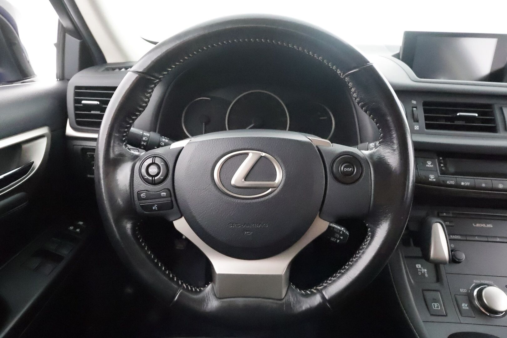 Lexus CT 2016 200h Hybrid A F Sport - | LED | P.kamera | Nahka-alcantara | Navi | Bluetooth | Lohko+sisähaara | Vakkari | Keyless | Penkinlämmittimet | Aut. ilmastointi | 2x renkaat aluin | 