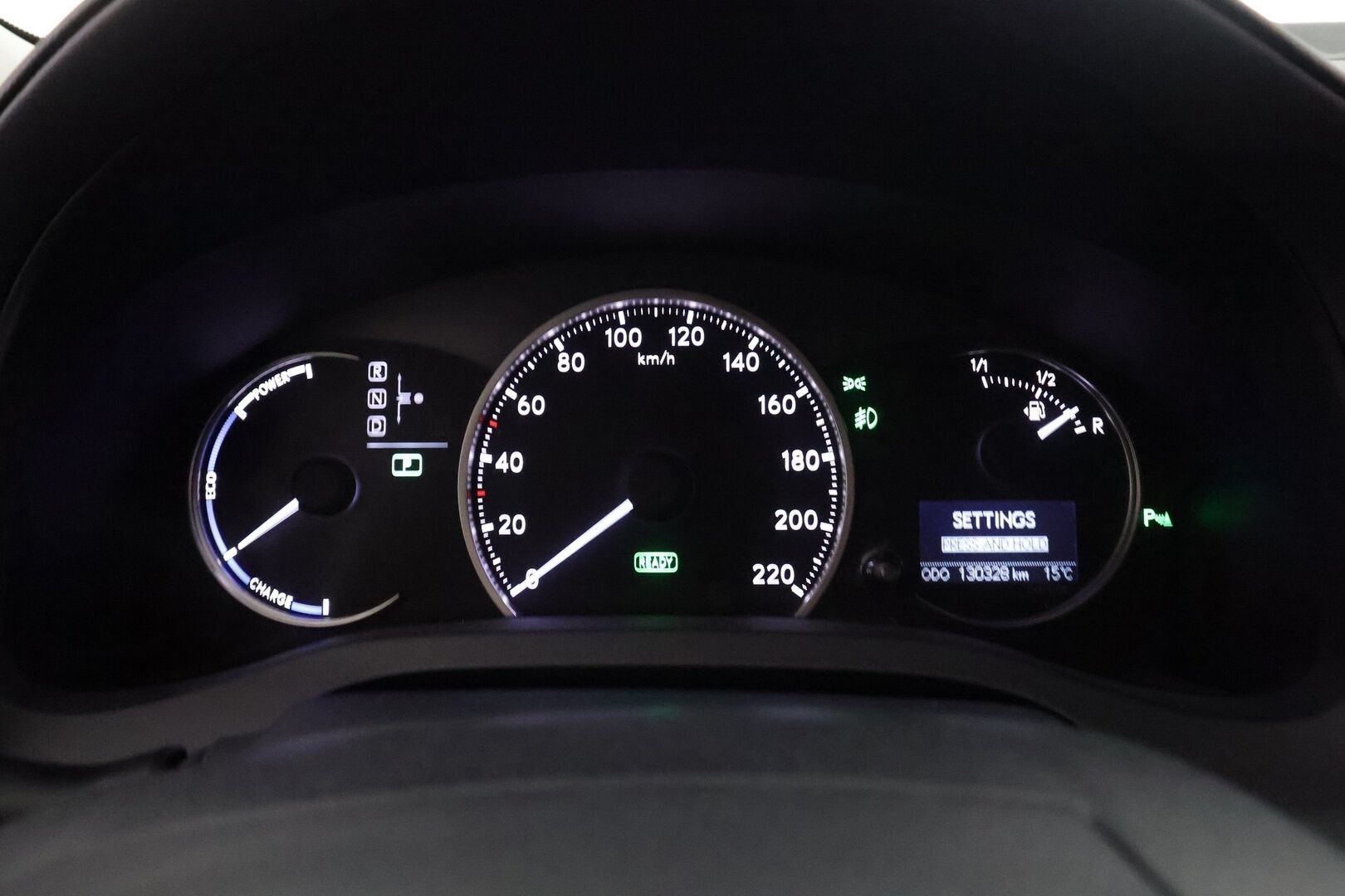 Lexus CT 2016 200h Hybrid A F Sport - | LED | P.kamera | Nahka-alcantara | Navi | Bluetooth | Lohko+sisähaara | Vakkari | Keyless | Penkinlämmittimet | Aut. ilmastointi | 2x renkaat aluin | 