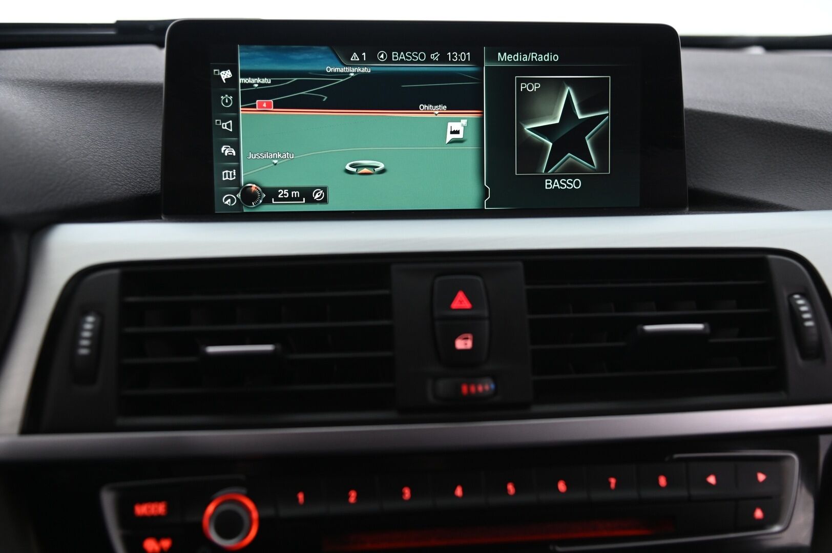 BMW 330 2017 F30 Sedan 330e A Sport Line*ACC / M-Sport ratti / Hifit / Proff.navi* - *comfort access / Muistinahat / Juuri huollettu & katsastettu* - HULLUT VÄLIPÄIVÄT KORKOTARJOUS 2,49%