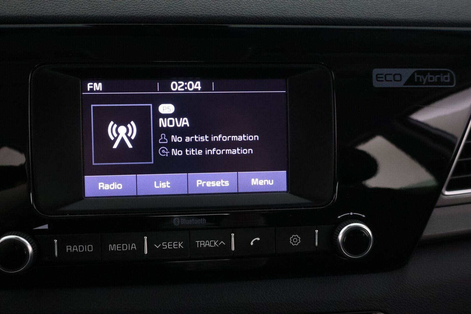 Kia Niro 2018 Kia Niro 1,6 GDI Hybrid LX DCT* / Acc / Lohko sisäpistokkeella /Ratinlämmitin/ Lane assist/ - Kahdet renkaat aluvanteilla / Bluetooth / Hyvin huollettu