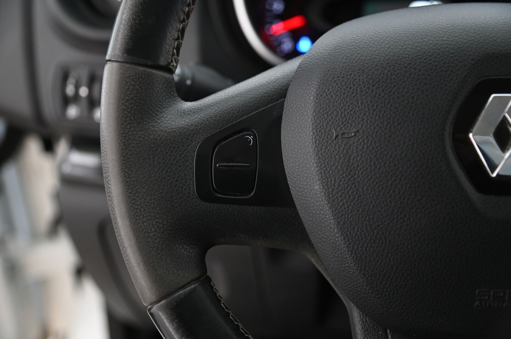 Renault Trafic 2020 dCi 145 L2H1 Automaatti *Webasto / Vetokoukku* - *Suomi-auto / Facelift / Juuri tullut* - HULLUT JOULUT KORKOTARJOUS 2,49% 