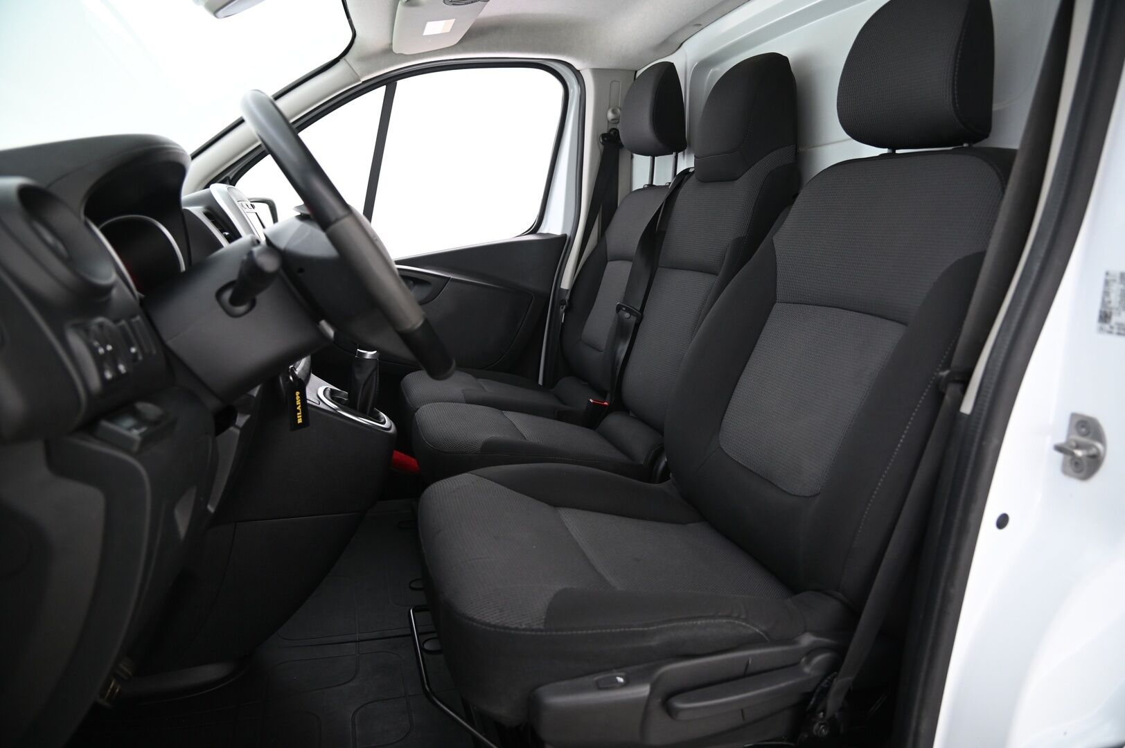 Renault Trafic 2020 dCi 145 L2H1 Automaatti *Webasto / Vetokoukku* - *Suomi-auto / Facelift / Juuri tullut* - HULLUT JOULUT KORKOTARJOUS 2,49% 