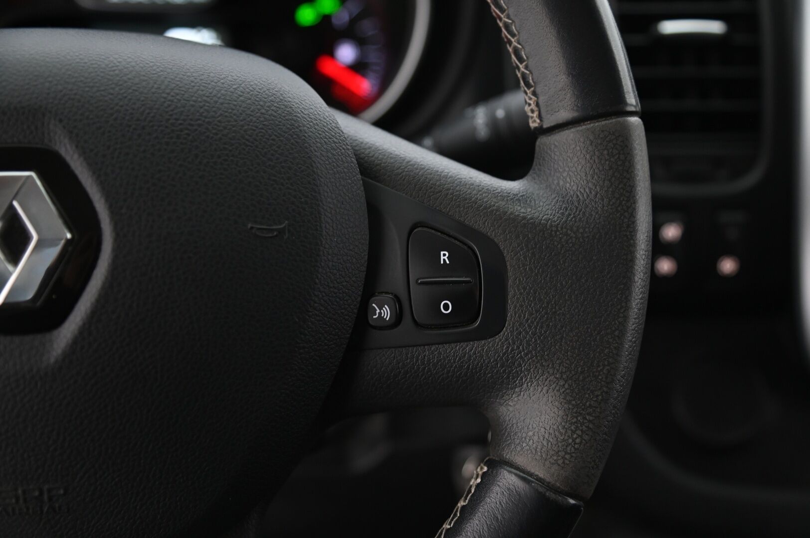 Renault Trafic 2020 dCi 145 L2H1 Automaatti *Webasto / Vetokoukku* - *Suomi-auto / Facelift / Juuri tullut* - HULLUT JOULUT KORKOTARJOUS 2,49% 