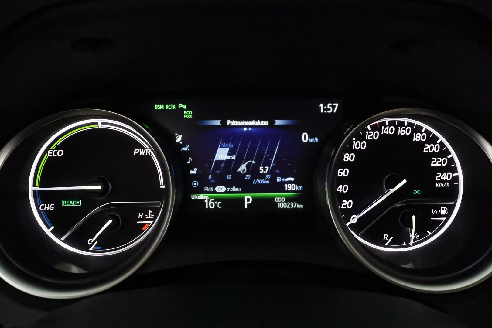 Toyota Camry 2020 2,5 Hybrid Premium **HUD / ACC / JBL / LED / P.kamera / Nahkaverhoilu / Kaistavahti / Navi / KeylessGO - Suomi-auto / Kahdet Renkaat