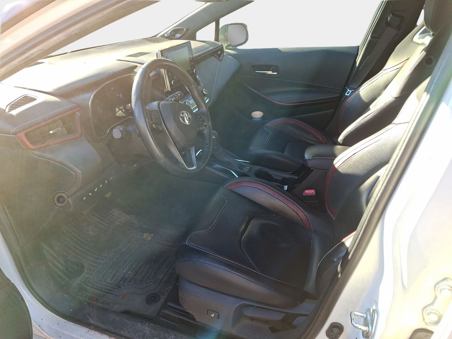 Toyota Corolla 2020 Touring Sports 2,0 Hybrid Premium - Suomiauto | JBL Audio | ACC | HUD | Bi-Tone | Peruutuskamera | Lohko&Sisäpistoke | Bi-Tone Nahkasisusta | Sähköluukku | Supervarusteet!