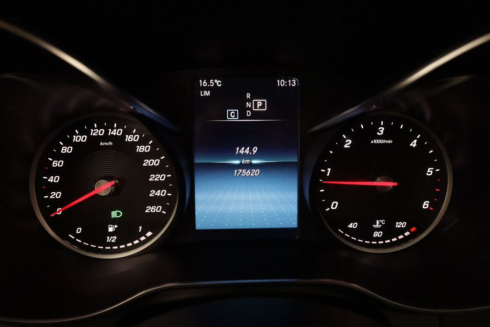 Mercedes-Benz GLC 2020 300 d 4MATIC A Business Coupé AMG **1.Om Suomi-auto / Lasikattoluukku / LED-High Performance / Sporttipenkit / P.Kamera** - 3,99 % KORKOTARJOUS TÄHÄN AUTOON - AC / Vakkari / 2x Renkaat