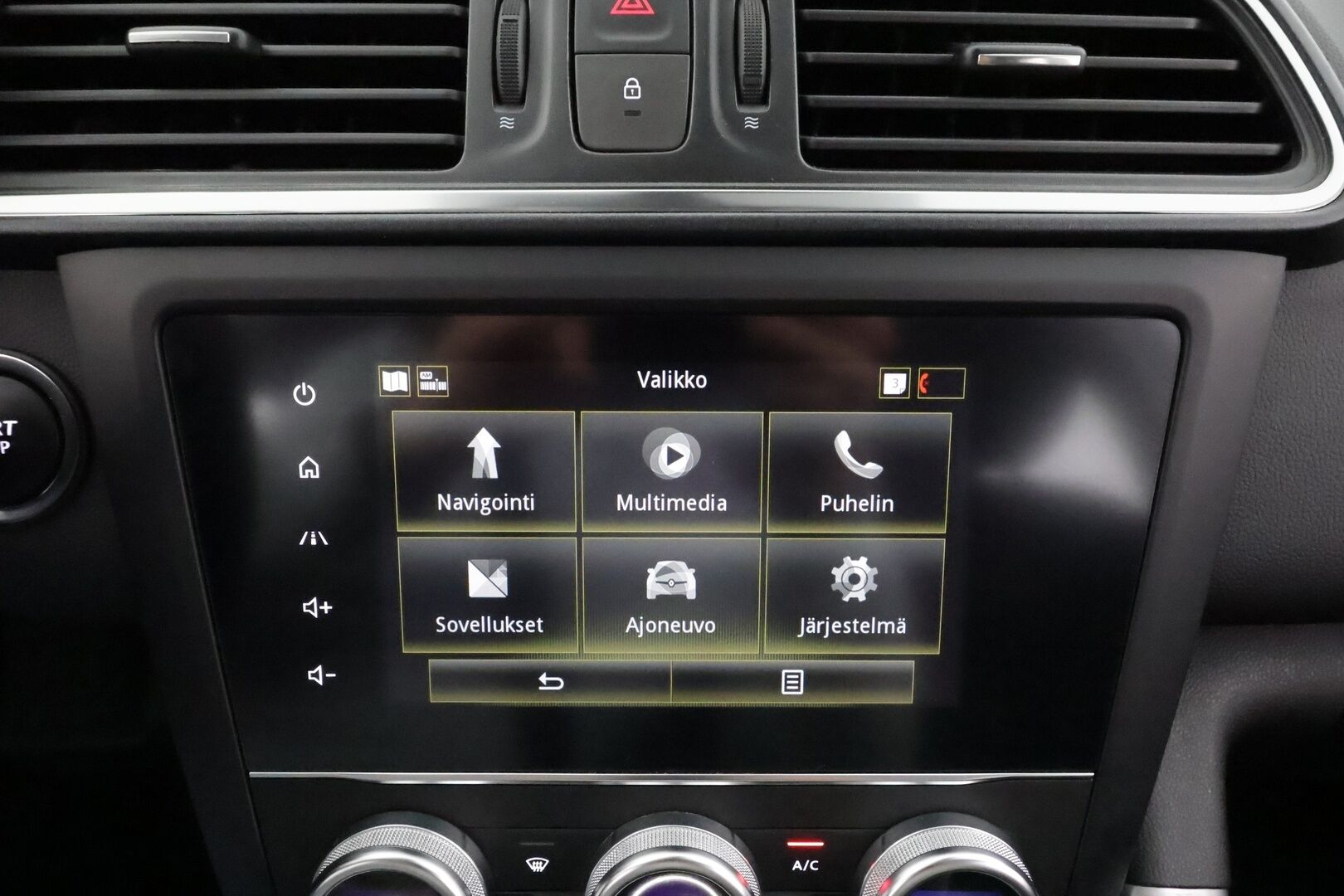 Renault Kadjar 2020 Blue dCi 150 4WD Bose - 1.Om Suomi-auto | Webasto | Vetokoukku | Bose Audio | Peruutuskamera | LED | Vakkari | Sporttipenkit | Kahdet Renkaat