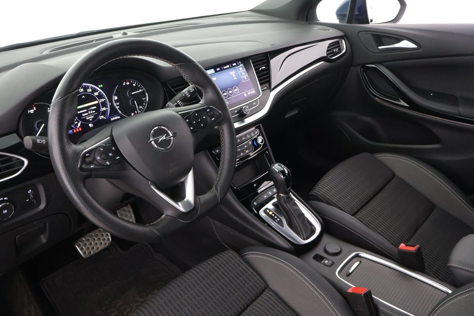 Opel Astra 2020 5-ov Innovation Plus 145 Turbo A - *2-Omistaja / Merkkihuollettu / Peruutuskamera / Keyless / Carplay / Ratinlämmitin / Adaptiivinen Vakionopeudensäädin *