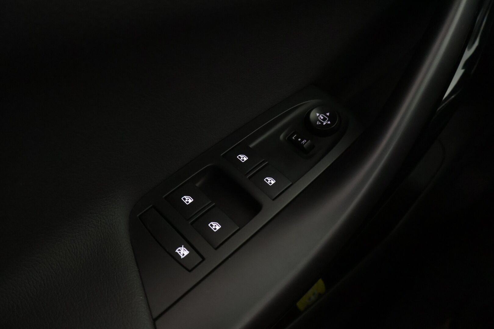 Opel Astra 2020 5-ov Innovation Plus 145 Turbo A - *2-Omistaja / Merkkihuollettu / Peruutuskamera / Keyless / Carplay / Ratinlämmitin / Adaptiivinen Vakionopeudensäädin *