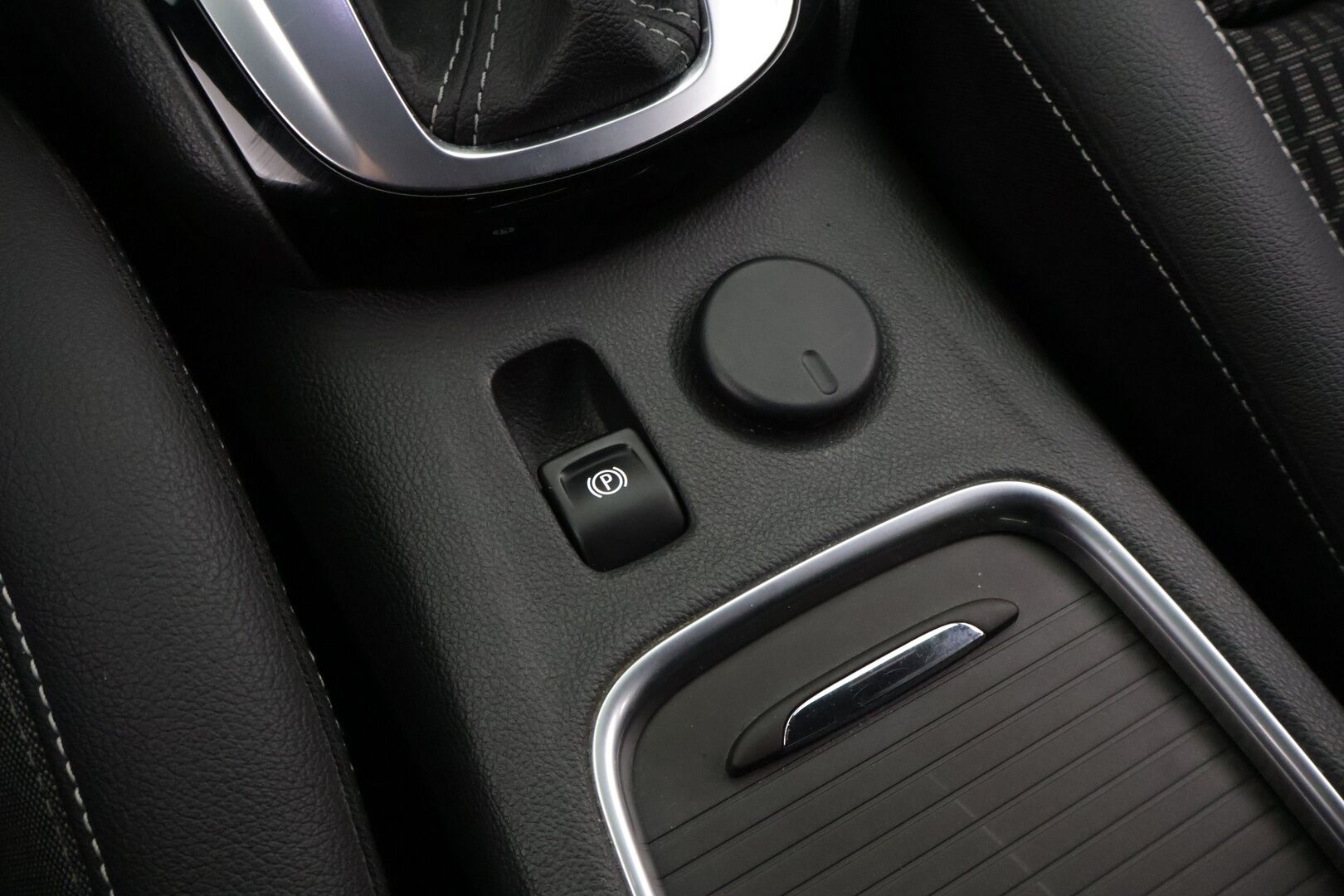 Opel Astra 2020 5-ov Innovation Plus 145 Turbo A - *2-Omistaja / Merkkihuollettu / Peruutuskamera / Keyless / Carplay / Ratinlämmitin / Adaptiivinen Vakionopeudensäädin *