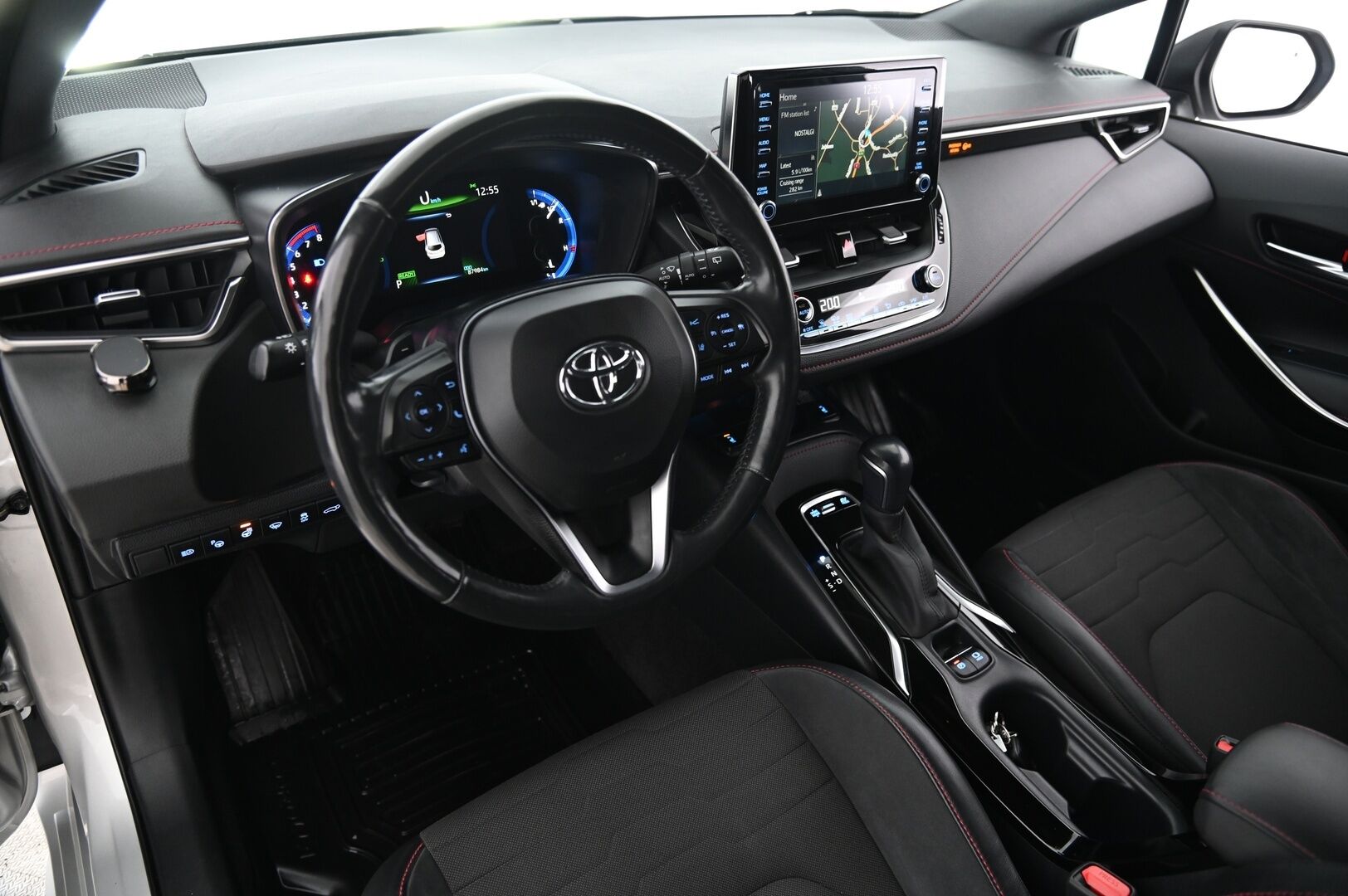 Toyota Corolla 2019 Touring Sports 2,0 Hybrid Style *2.Om. Suomi-Auto / Merkkiliikkeen huoltokirja / Navi / P-Kamera / Tutkat - *Juuri saapunut! / Vakkari / Nahka-Alcantara / Ratinlämmitys / S-luukku / 2X Renkaat