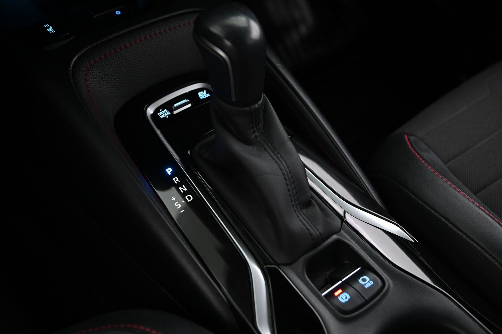 Toyota Corolla 2019 Touring Sports 2,0 Hybrid Style *2.Om. Suomi-Auto / Merkkiliikkeen huoltokirja / Navi / P-Kamera / Tutkat - *Juuri saapunut! / Vakkari / Nahka-Alcantara / Ratinlämmitys / S-luukku / 2X Renkaat