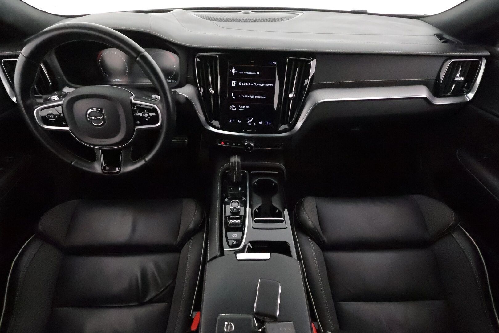 Volvo S60 2020 T8 TwE AWD Polestar Enginered aut **Adapt.vakkari / HUD / H&K / Muistipenkki / 360° / Full LED** - 3,99 % KORKOTARJOUS TÄHÄN AUTOON 31.8. ASTI! - 1.Om Suomi-auto / Merkkihuollettu / Kahdet renkaat aluvanteilla / Sporttipenkit / Penkinlämmittimet takana / BLIS / KeylessGo