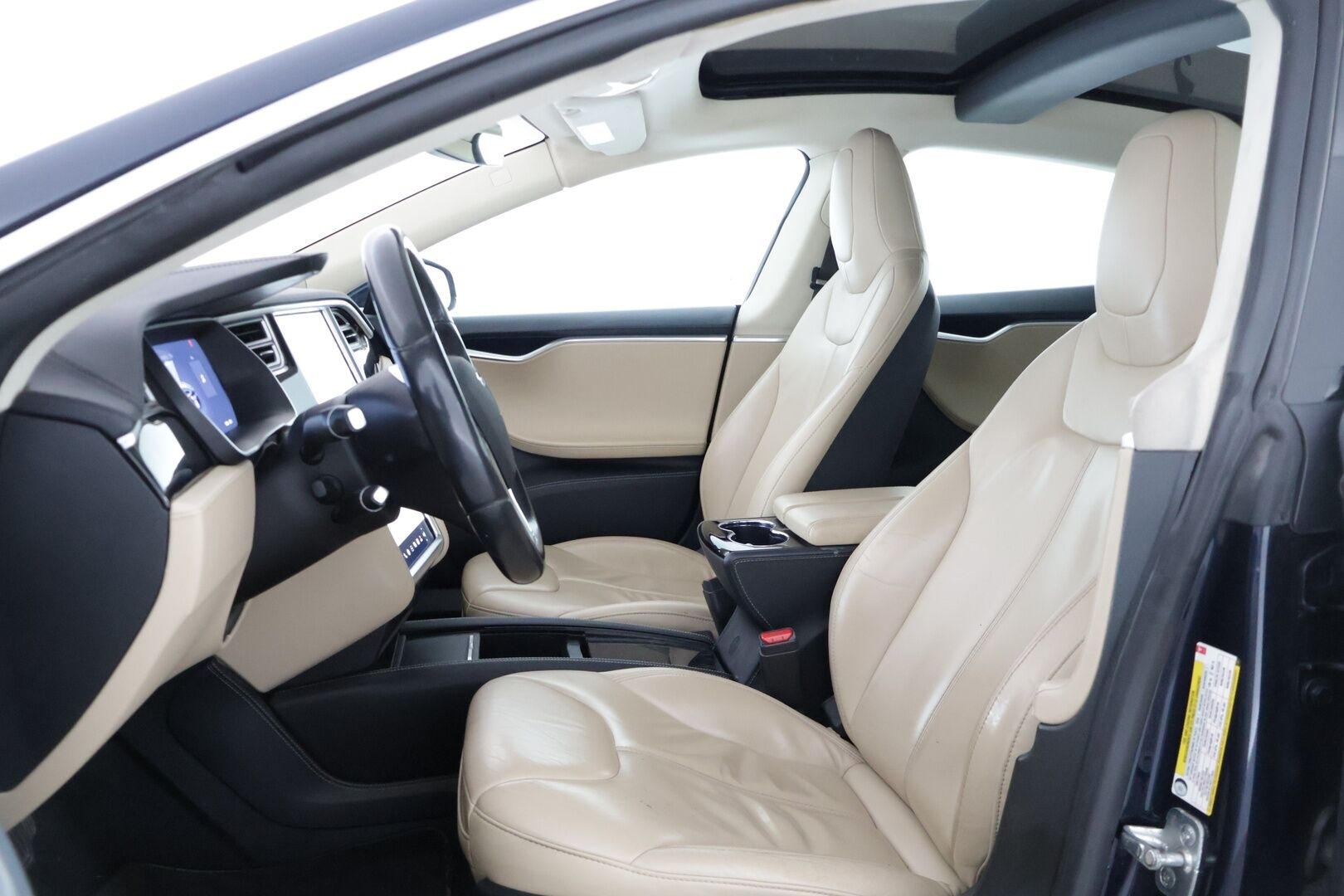 Tesla Model S 2014 Model S * MYYDÄÄN HUUTOKAUPOISSA * - Hieno yksilö eniten tarjoavalle! ILMAISET SUPERIT!!