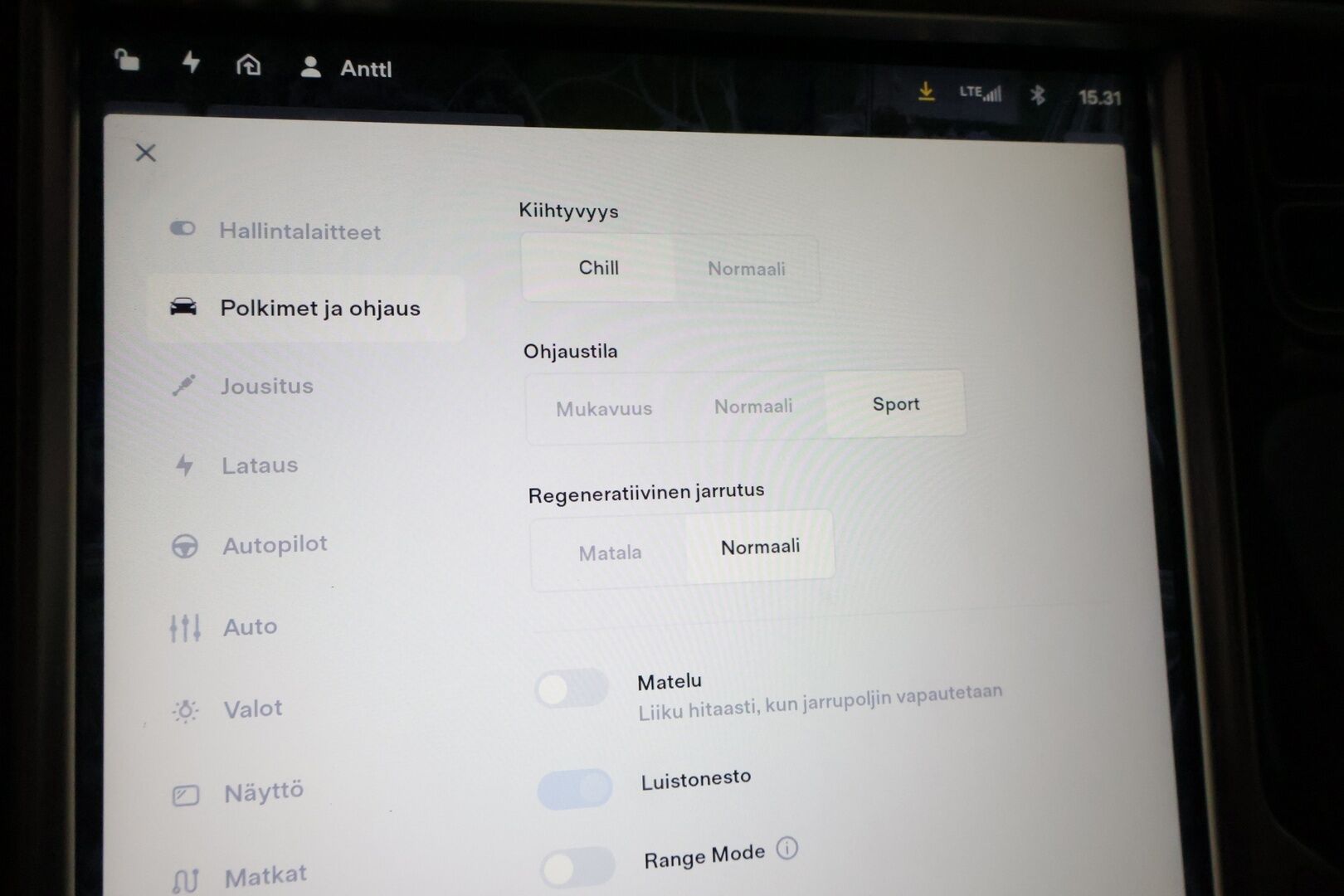 Tesla Model S 2014 Model S * MYYDÄÄN HUUTOKAUPOISSA * - Hieno yksilö eniten tarjoavalle! ILMAISET SUPERIT!!