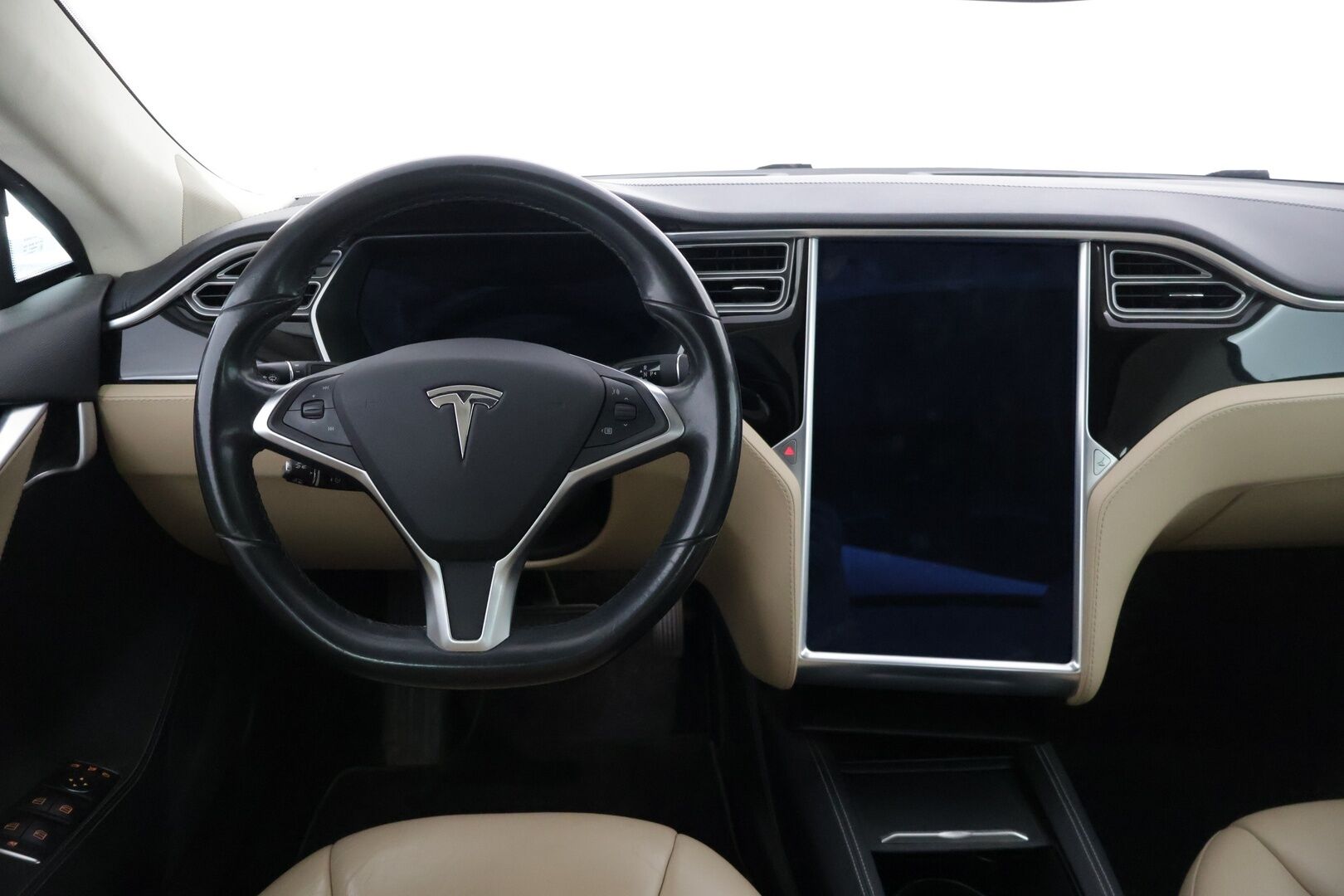 Tesla Model S 2014 Model S * MYYDÄÄN HUUTOKAUPOISSA * - Hieno yksilö eniten tarjoavalle! ILMAISET SUPERIT!!