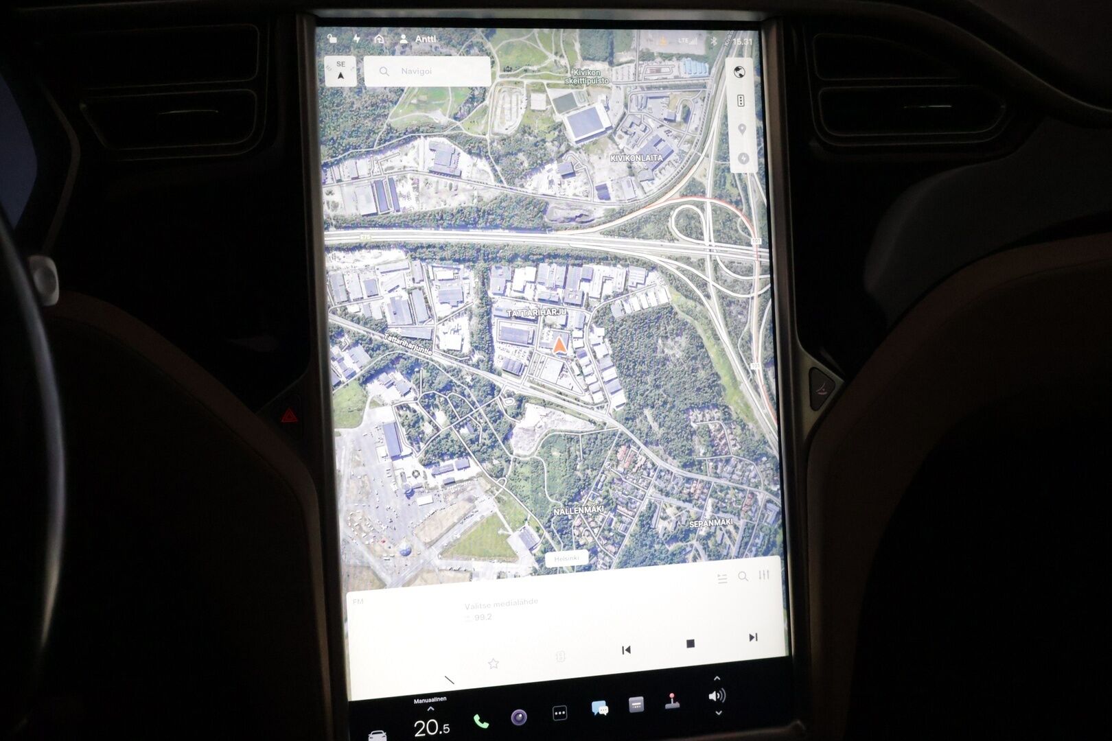 Tesla Model S 2014 Model S * MYYDÄÄN HUUTOKAUPOISSA * - Hieno yksilö eniten tarjoavalle! ILMAISET SUPERIT!!