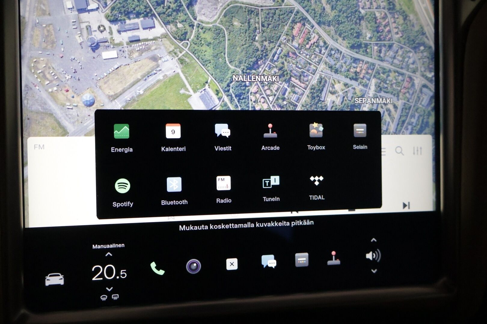 Tesla Model S 2014 Model S * MYYDÄÄN HUUTOKAUPOISSA * - Hieno yksilö eniten tarjoavalle! ILMAISET SUPERIT!!