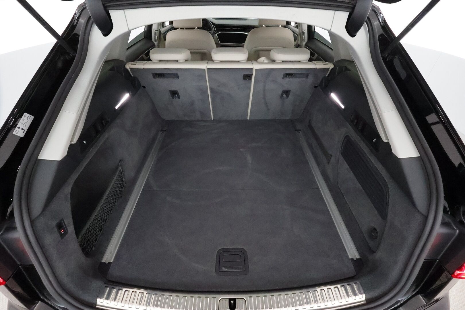 Audi A6 2020 Avant Business 35 TDI MHEV S tronic **Webasto / Koukku / Matrix-LED / 360° / Nahkaverhoilu / Navi / Kaistavahti** - 1-om Suomi-auto / Kahdet Renkaat