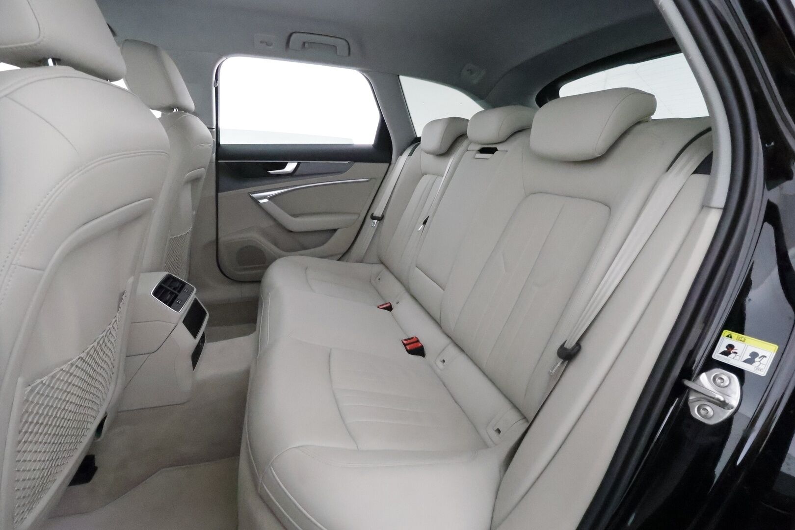 Audi A6 2020 Avant Business 35 TDI MHEV S tronic **Webasto / Koukku / Matrix-LED / 360° / Nahkaverhoilu / Navi / Kaistavahti** - 1-om Suomi-auto / Kahdet Renkaat