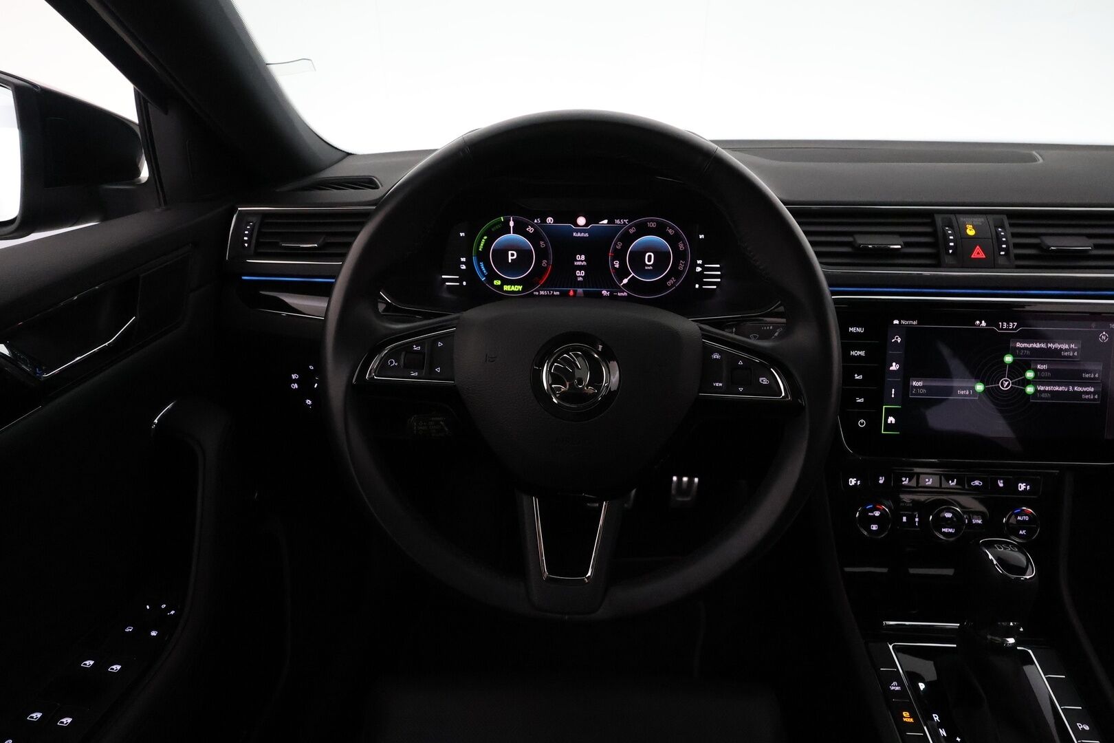Skoda Superb 2020 Combi 1,4 TSI PHEV L&K iV DSG **Panorama / Adapt.Vakkari / Matrix-LED / 360° / Hierova Muistipenkki / Webasto / Navi** - Suomi-auto / 2x Latauskaapelit / Kahdet Renkaat