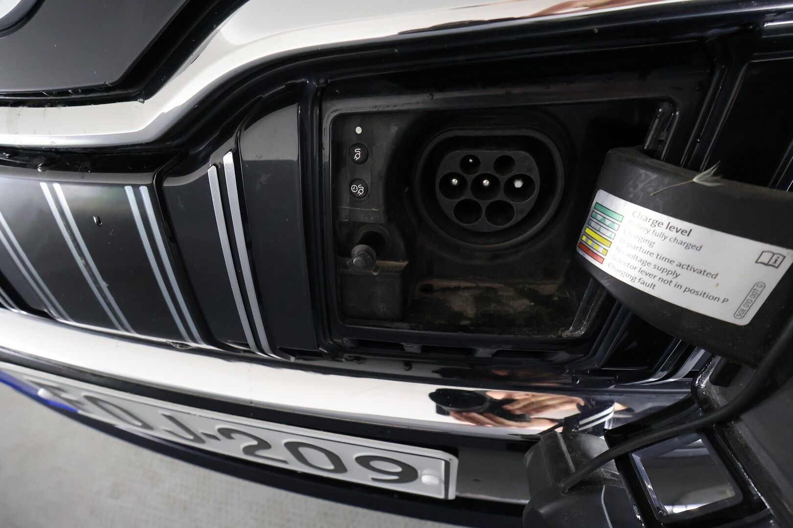 Skoda Superb 2020 Combi 1,4 TSI PHEV L&K iV DSG **Panorama / Adapt.Vakkari / Matrix-LED / 360° / Hierova Muistipenkki / Webasto / Navi** - Suomi-auto / 2x Latauskaapelit / Kahdet Renkaat