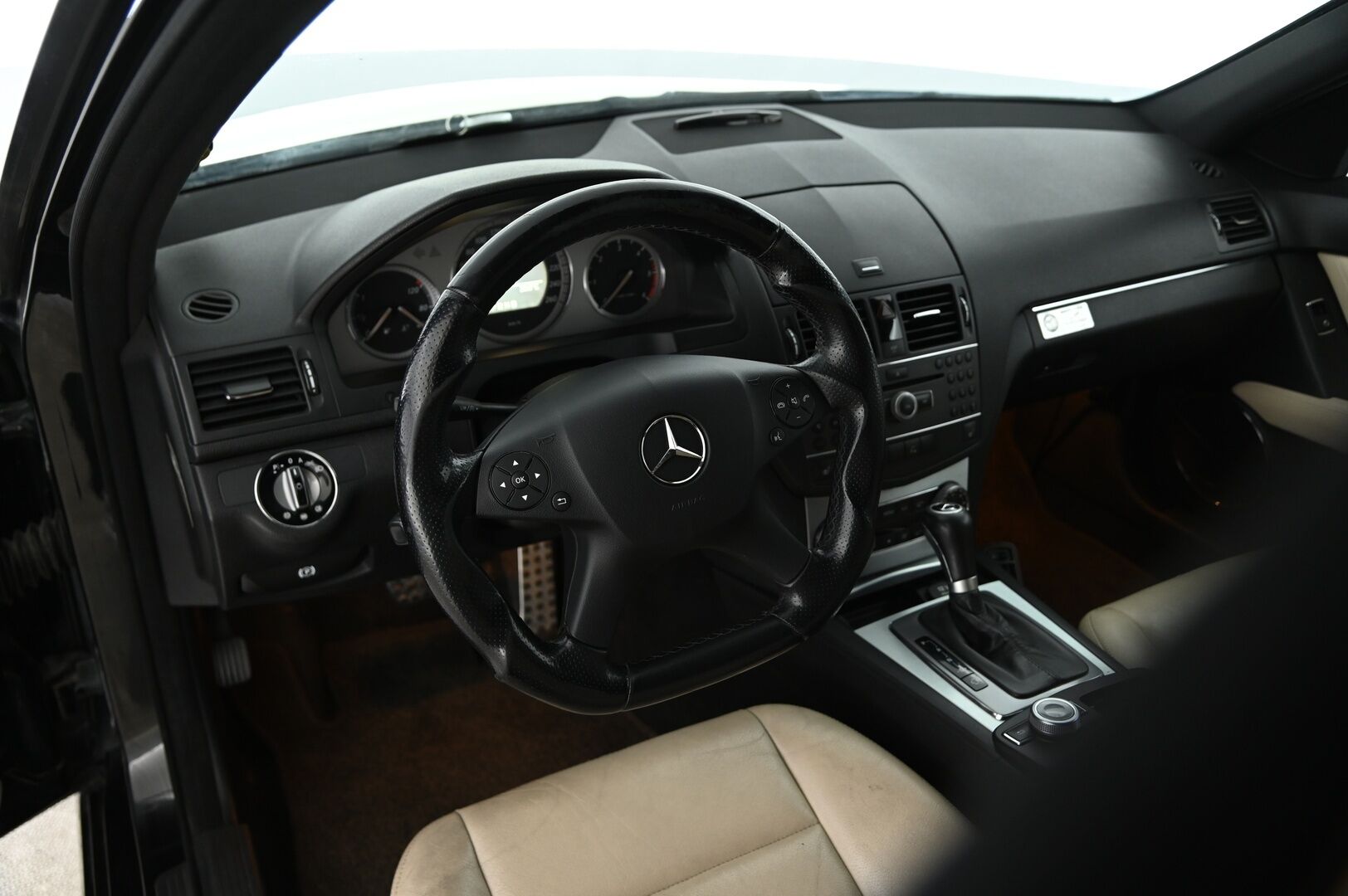 Mercedes-Benz C 2007 C 320 CDI AMG - MYYDÄÄN HUUTOKAUPAT.COM