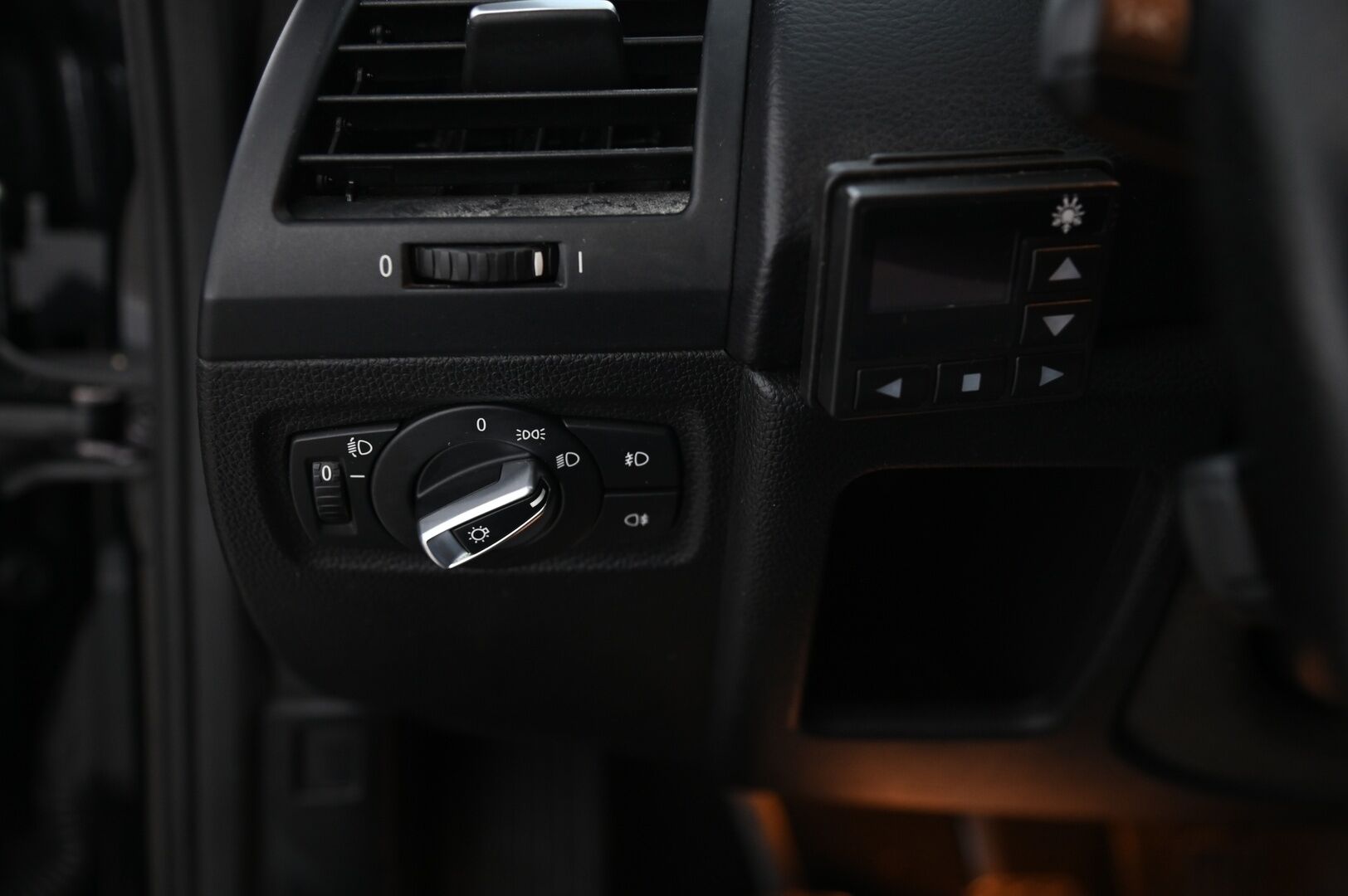 BMW 120 2011 E82 Coupe LCI M-sport *Ketju vaihdettu / Webasto / Navi / Muistipenkki* - *2x Renkaat / Juuri saapunut!* - HULLU BLACKWEEK KORKOTARJOUS 2,49%