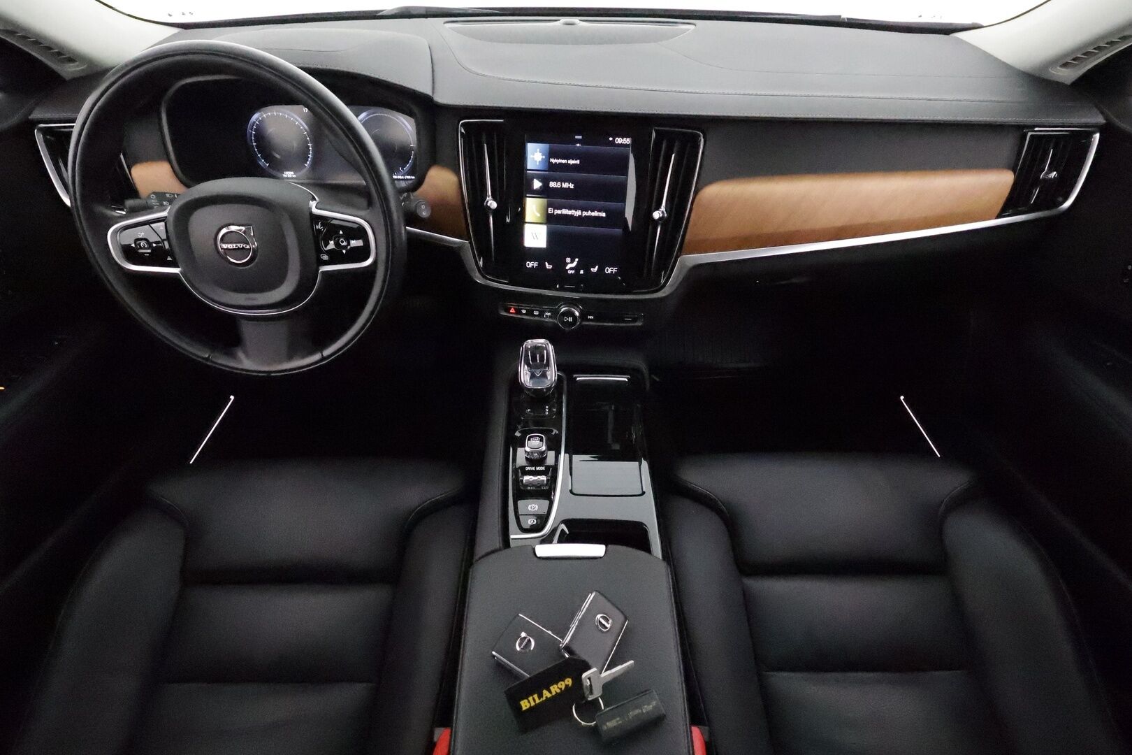 Volvo V90 2020 T8 AWD Inscription **Adapt.vakkari / Koukku / Full LED / Muistipenkki / Nahat / P.kamera / Webasto / KeylessGo** - Suomi-auto / Merkkihuollettu / Penkinlämmittimet takana / Digimittaristo / BLIS