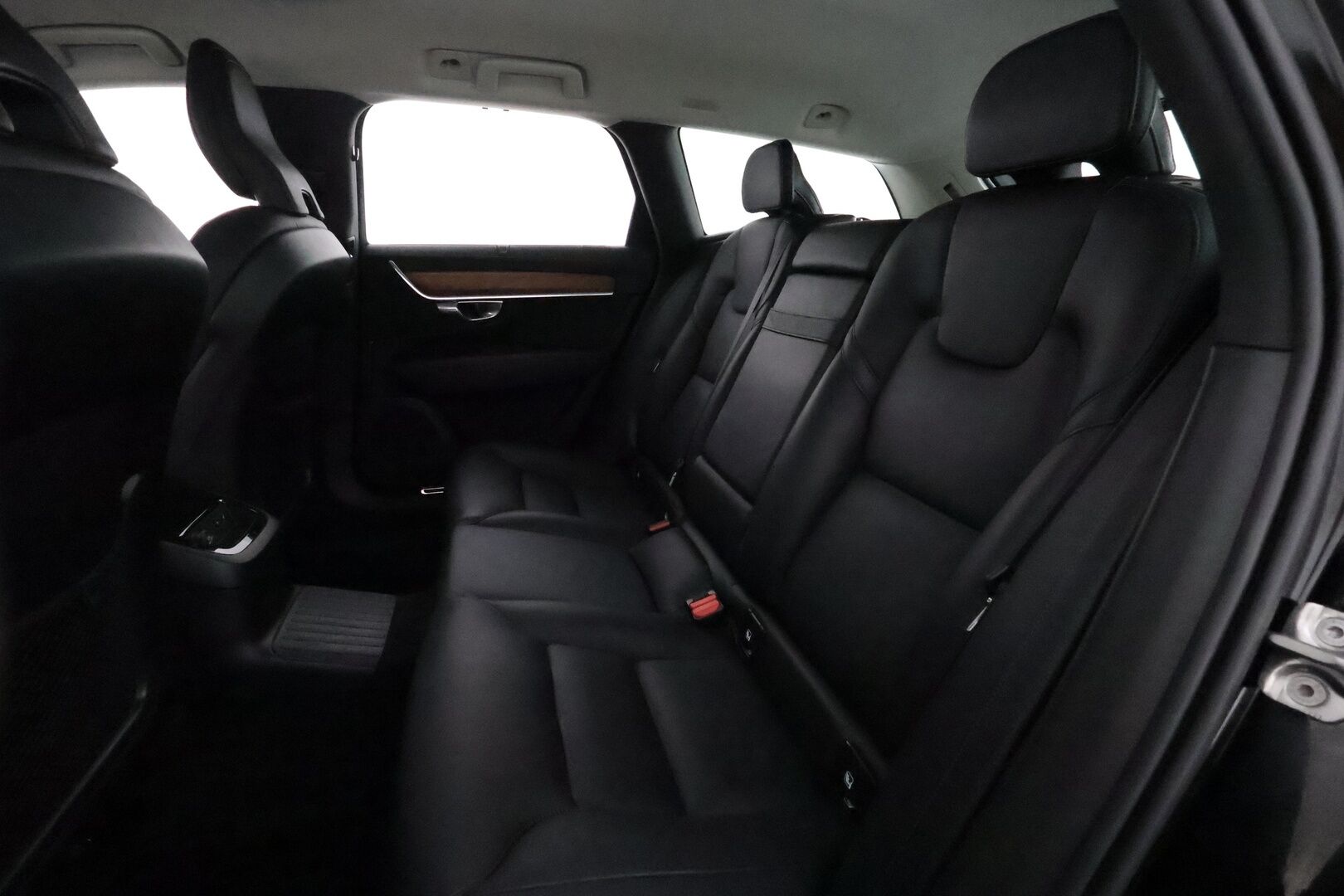 Volvo V90 2020 T8 AWD Inscription **Adapt.vakkari / Koukku / Full LED / Muistipenkki / Nahat / P.kamera / Webasto / KeylessGo** - Suomi-auto / Merkkihuollettu / Penkinlämmittimet takana / Digimittaristo / BLIS