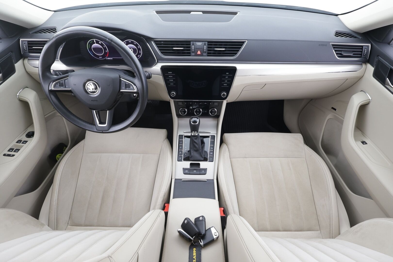 Skoda Superb 2020 1,4 TSI PHEV Style iV DSG Autom. - | ACC | Webasto | Koukku | Skoda crystal Matrix-LED | Muistipenkki | P.Kamera | Puolinahat | Keyless | Suomi-auto | 