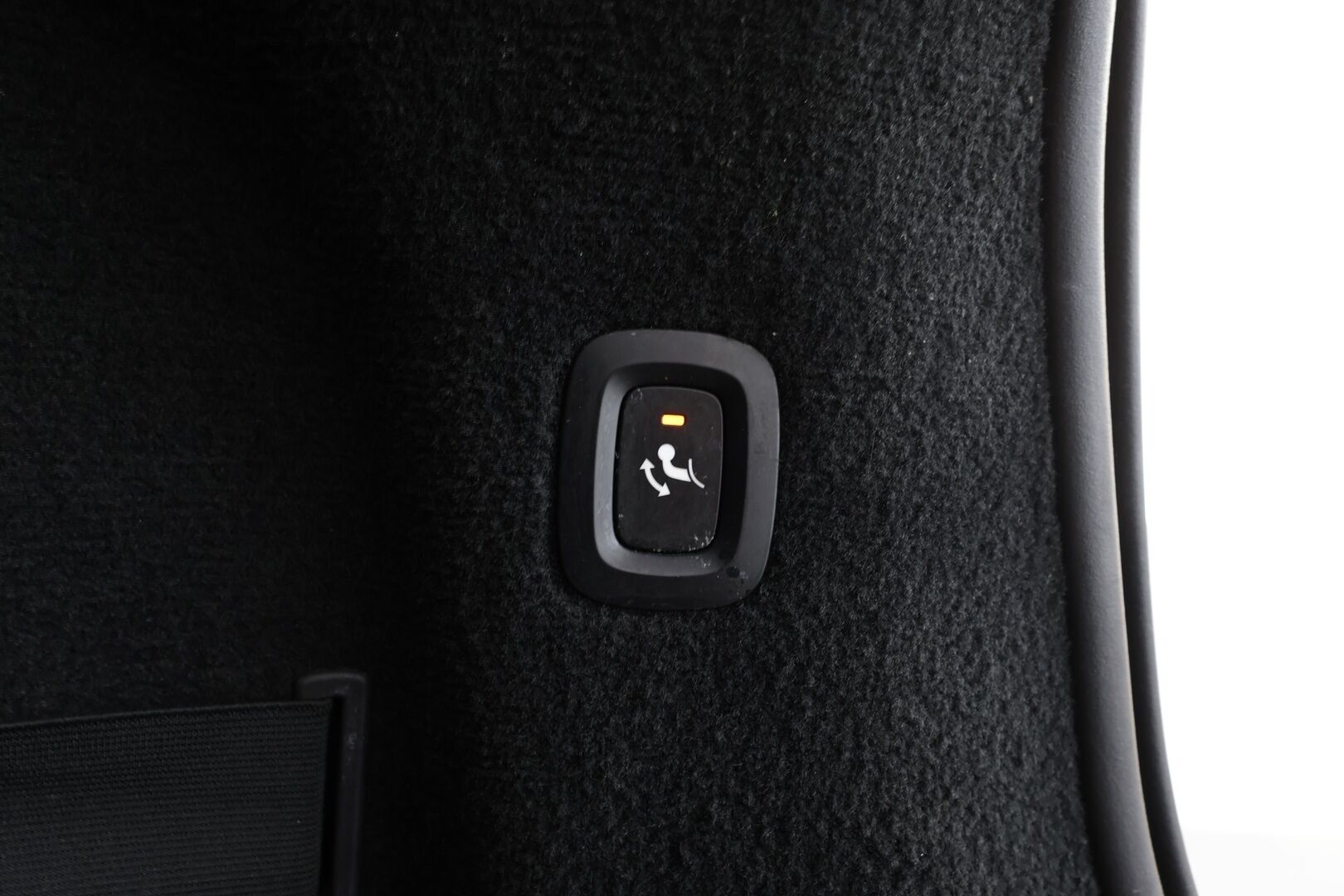 Volvo V90 2020 D4 AWD R-Design aut * Webasto / Koukku / ACC / Full-LED / P.Kamera / Sporttipenkki Muistilla / Navi / Kaistavahti * - Suomi-auto / Kahdet renkaat / Merkkihuollettu!