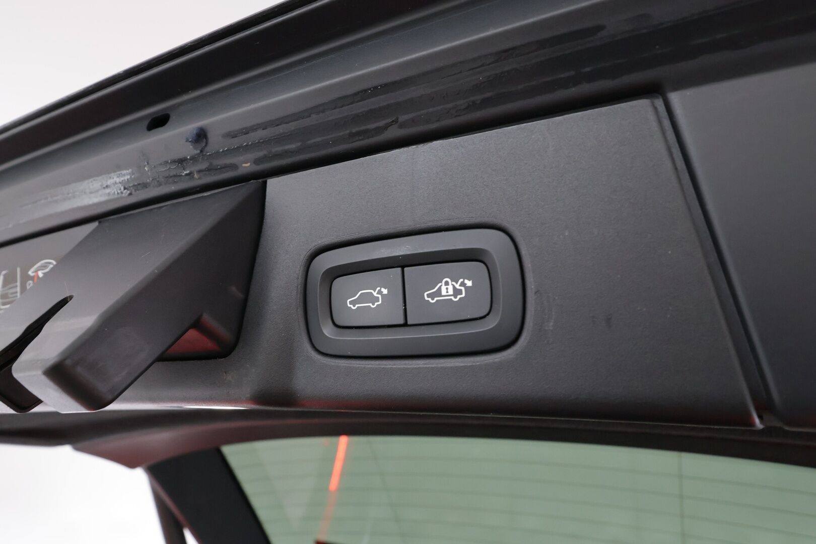 Volvo V90 2020 D4 AWD R-Design aut * Webasto / Koukku / ACC / Full-LED / P.Kamera / Sporttipenkki Muistilla / Navi / Kaistavahti * - Suomi-auto / Kahdet renkaat / Merkkihuollettu!