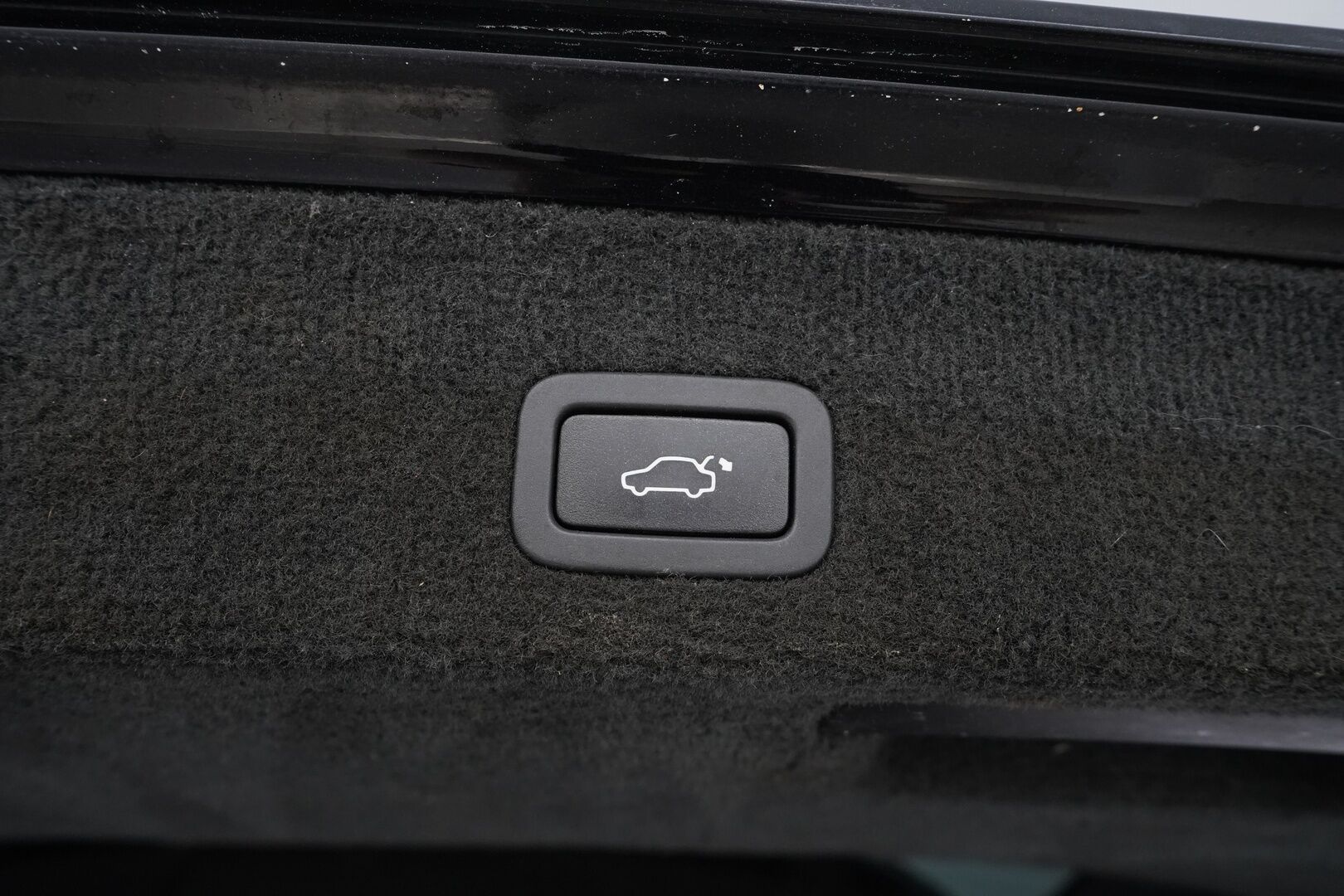 Volvo V70 2010 2,5FT R-Design aut *Vakkari / Koukku / Lohko / Nahat* - Kahdet Volvon alumiinivanteet / Juuri huollettu / Säännöllinen huoltohistoria / Seuraava katsastus 20.2.2026