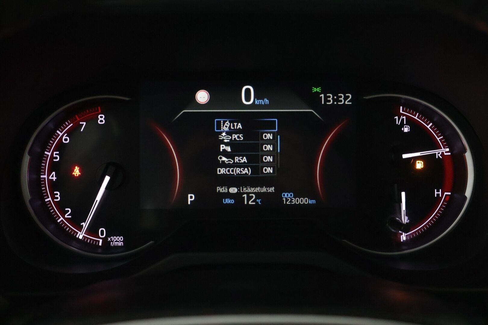 Toyota RAV4 2020 2,0 VVT-iE Active Multidrive S - *ACC | Webasto | Merkkihuollettu | Vetokoukku | P-kamera | Navi | Kaistavahti | KeyLess | Ratinlämmitin | 2x Renkaat | Suomi-auto*