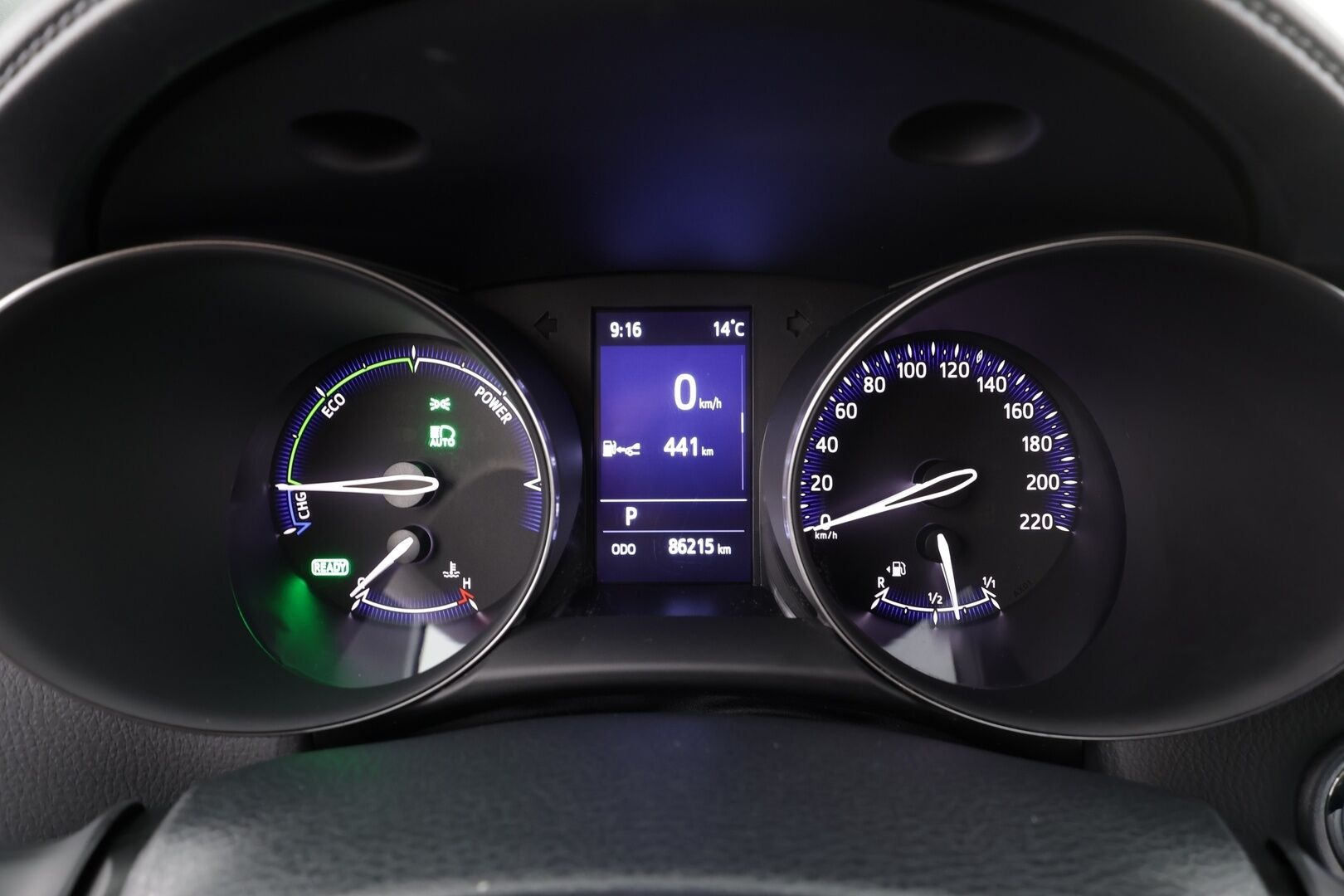 Toyota C-HR 2020 1,8 Hybrid Business * 1.Om Suomi-auto / ACC / P.kamera / LED / Navi / Koukku / KeylessGo * - Kahdet renkaat aluvanteilla - Osta nyt, maksa vasta ensi vuonna