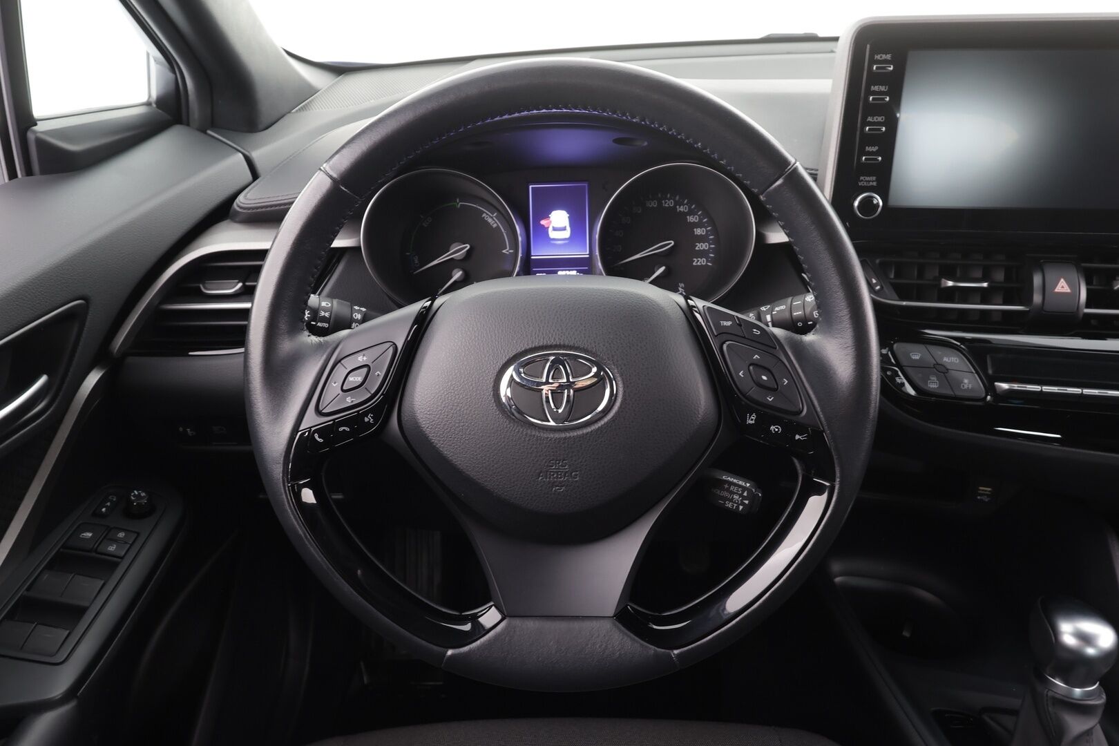 Toyota C-HR 2020 1,8 Hybrid Business * 1.Om Suomi-auto / ACC / P.kamera / LED / Navi / Koukku / KeylessGo * - Irroitettava koukku / Metalliväri / 2x vanteet - HULLUT VÄLIPÄIVÄT KORKOTARJOUS 2,49%