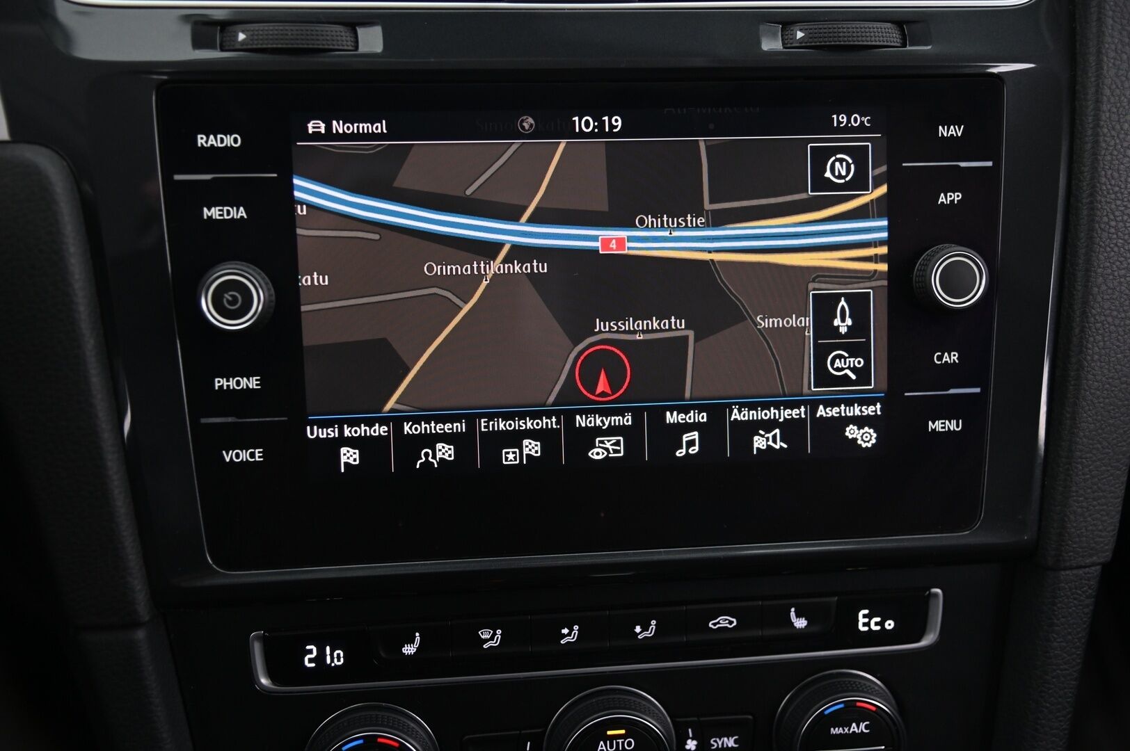 Volkswagen Golf 2020 e-Golf 100 kW (136 hv) automaatti *ACC / Nahat / Navi / ILP* - *CCS / Suomi-auto / 2x renkaat&vanteet*