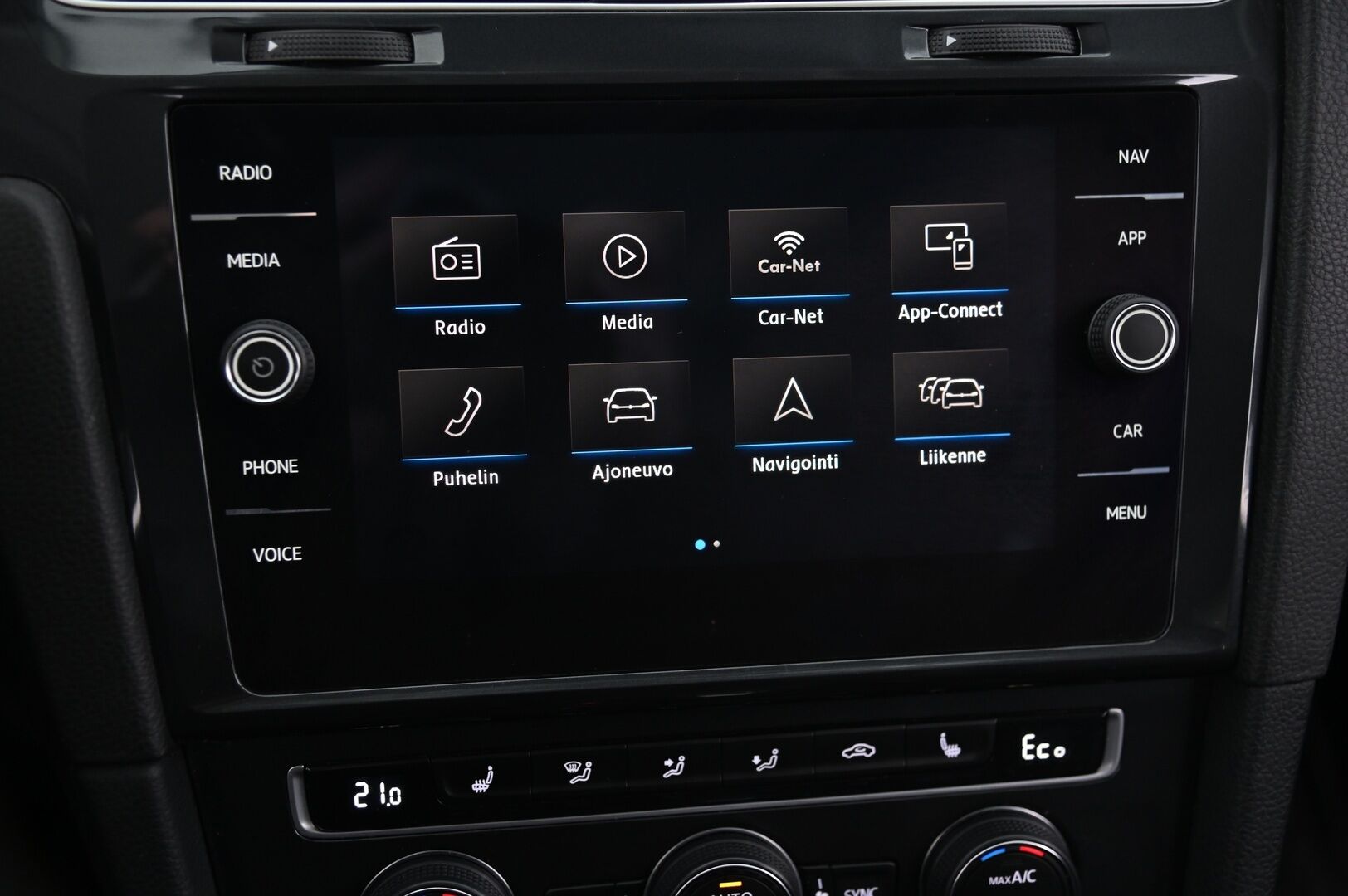 Volkswagen Golf 2020 e-Golf 100 kW (136 hv) automaatti *ACC / Nahat / Navi / ILP* - *CCS / Suomi-auto / 2x renkaat&vanteet*