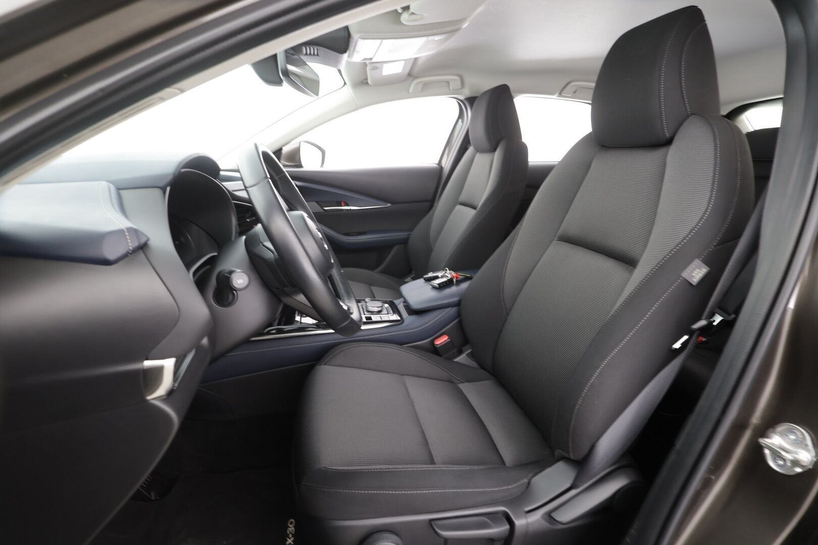 Mazda CX-30 2020 2,0 M Hybrid Skyactiv-X Vision Plus Business AT - | ACC | HUD | Koukku | P.kamera | Keyless | LED | Lämm. ratti | BSM | Apple & Android | Lohko + sisälämmitin | 