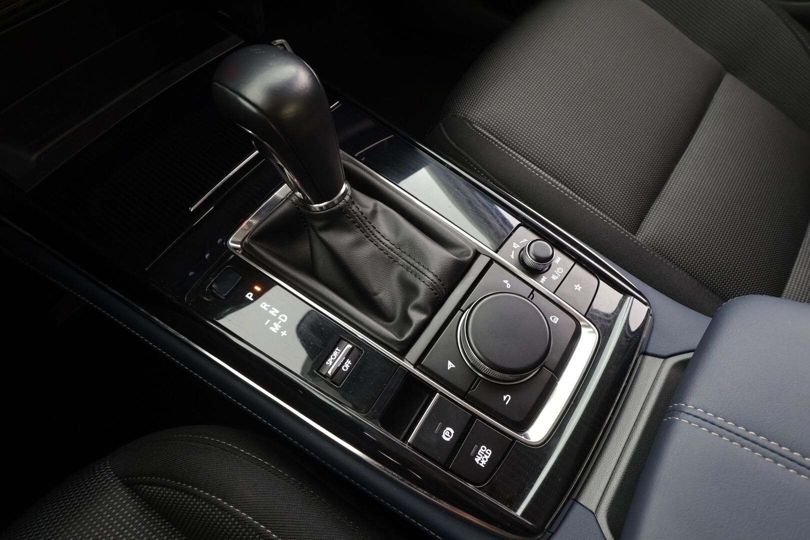 Mazda CX-30 2020 2,0 M Hybrid Skyactiv-X Vision Plus Business AT - | ACC | HUD | Koukku | P.kamera | Keyless | LED | Lämm. ratti | BSM | Apple & Android | Lohko + sisälämmitin | 