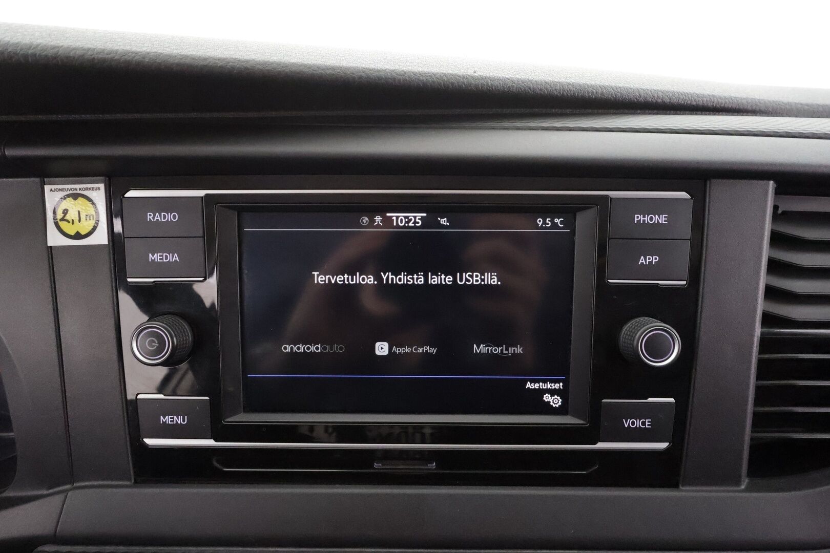 Volkswagen Transporter 2020 umpipakettiauto 2,0 TDI 110 kW DSG 3200Kg - 1.OM Suomi-auto | Webasto | P.kamera | AppConnect | Vakkari | Ilmastointi | Koukku | Kahdet renkaat