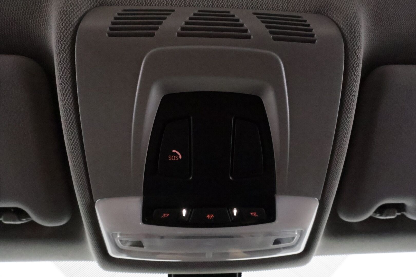 BMW 320 2017 F31 Touring 320d A xDrive Business Sport * Vetokoukku / Sporttipenkit / Vakkari / Peruutustutkat / LED - Kahdet renkaat aluvanteilla / Ei AdBlue / KeylessGo! - HULLU BLACKWEEK KORKOTARJOUS 2,49%