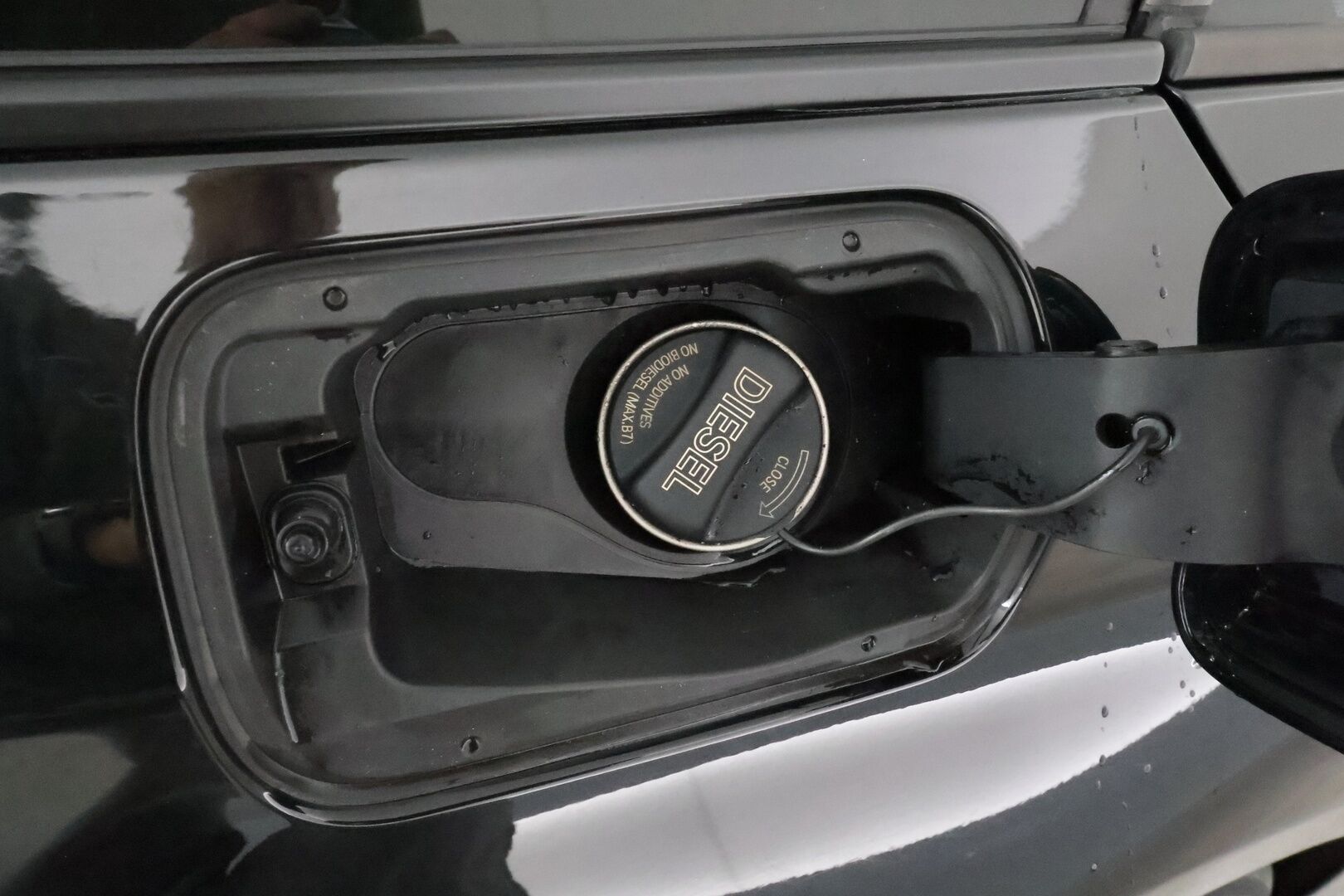 BMW 320 2017 F31 Touring 320d A xDrive Business Sport * Vetokoukku / Sporttipenkit / Vakkari / Peruutustutkat / LED - Kahdet renkaat aluvanteilla / Ei AdBlue / KeylessGo! - HULLU BLACKWEEK KORKOTARJOUS 2,49%