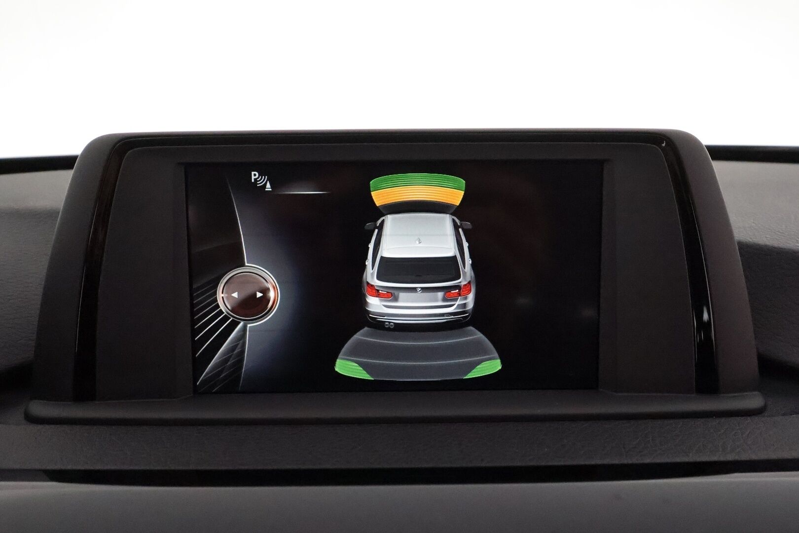 BMW 320 2017 F31 Touring 320d A xDrive Business Sport * Vetokoukku / Sporttipenkit / Vakkari / Peruutustutkat / LED - Kahdet renkaat aluvanteilla / Ei AdBlue / KeylessGo! - HULLU BLACKWEEK KORKOTARJOUS 2,49%