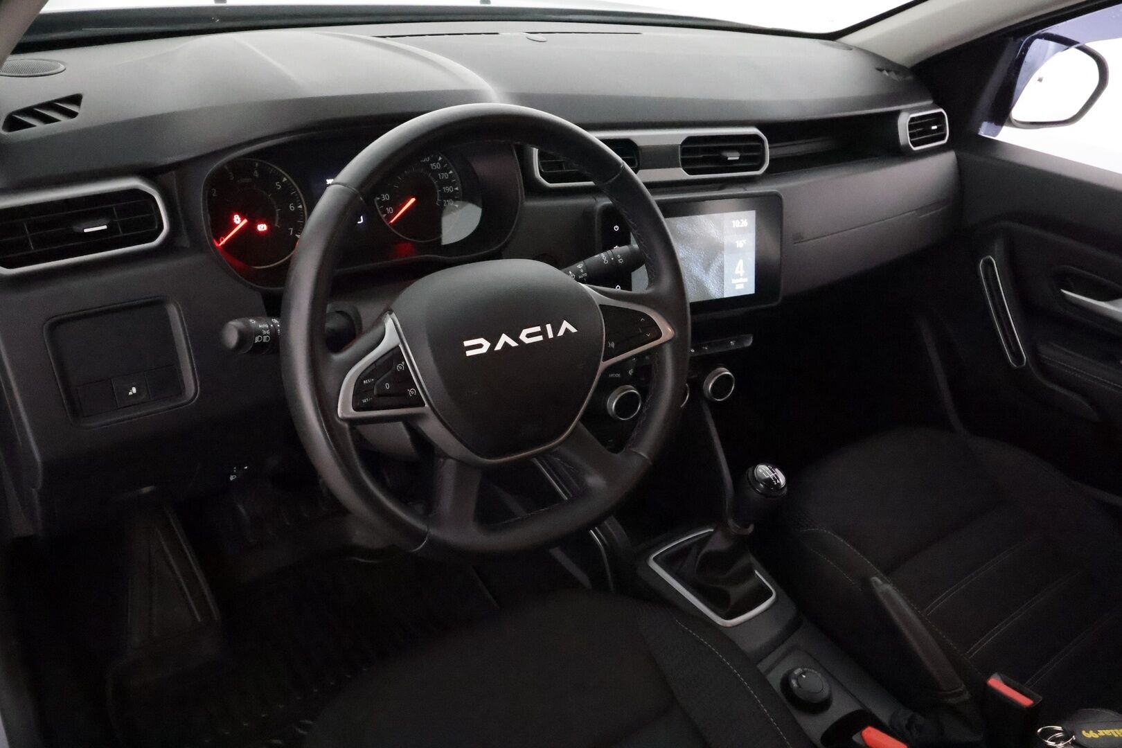 Dacia Duster 2023 TCe 150 4x4 Journey **Vakkari / Koukku / P.kamera / Apple&Android / Katvevaroitin / Navi / Auto Ilmastointi** - Merkkihuollettu / Lukot